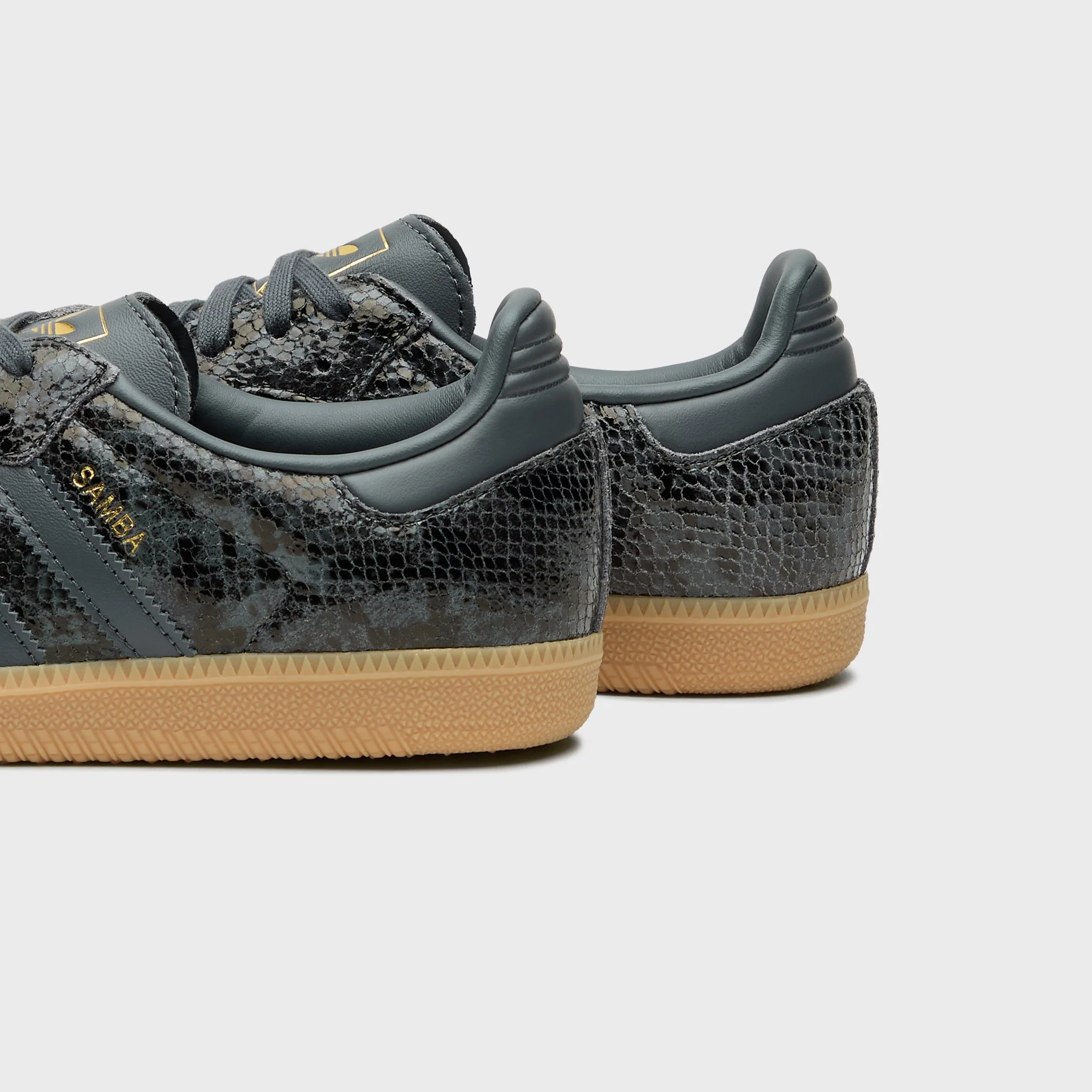 adidas WMNS Samba OG - Core Black / Grey Six / Gum 3 - Image 3