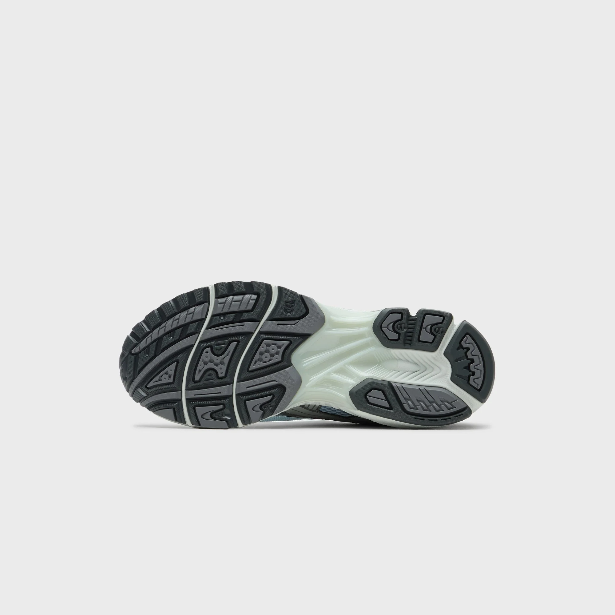 ASICS GEL-KAYANO 14 - Dolphin Grey / Pure Silver - Image 5