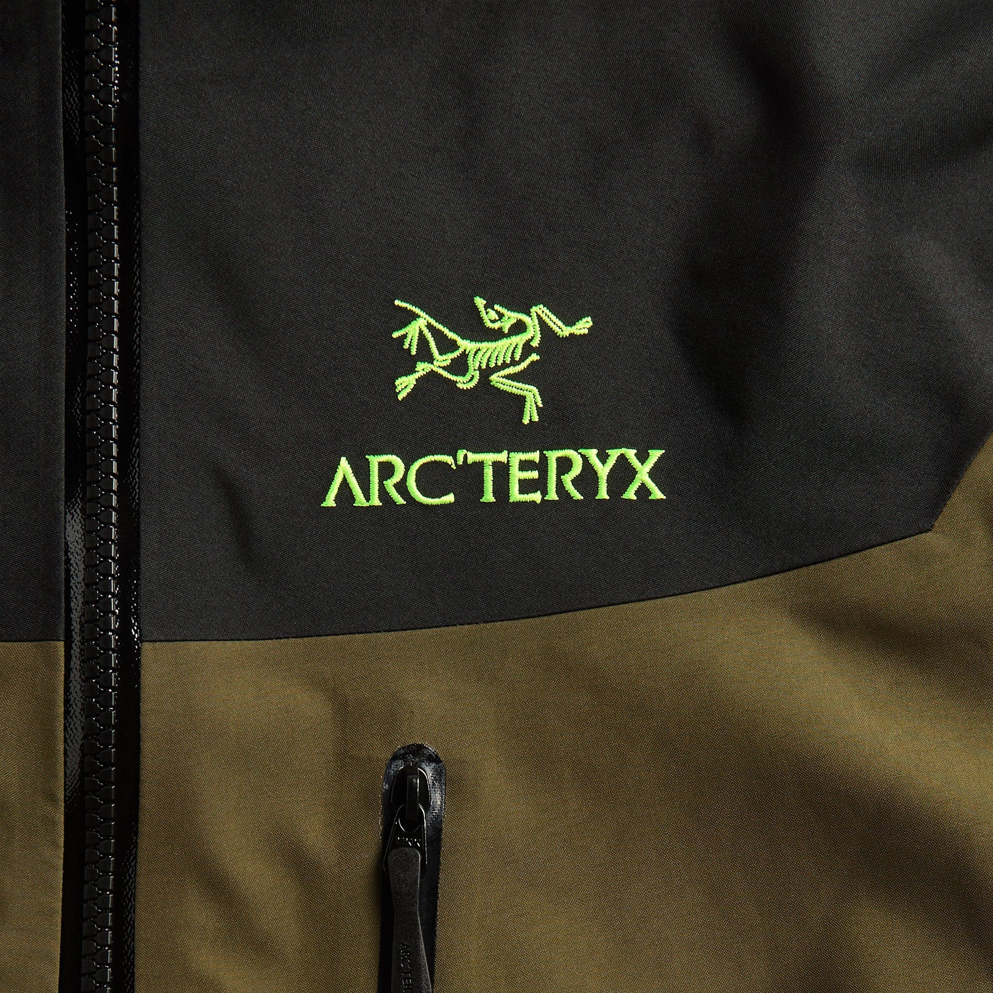 Arc'teryx Alpha SV Jacket - Spotlight - Image 3