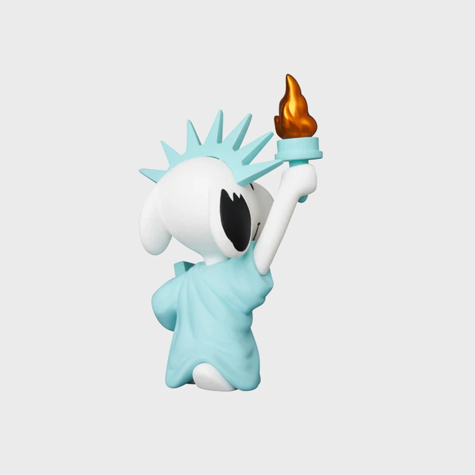 BearBrick Peanuts Series 17 Statue Of Liberty Snoopy - Image 2