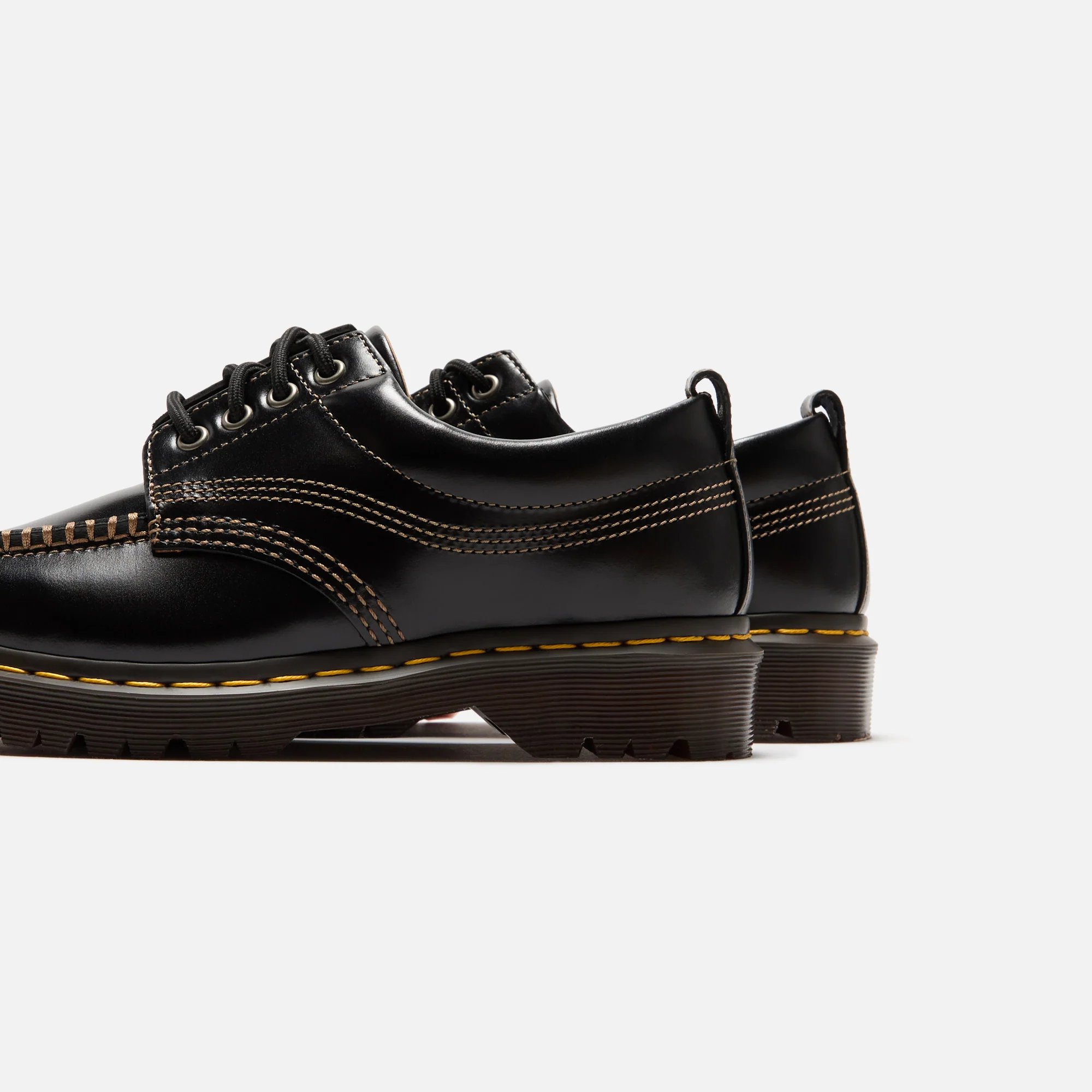 Dr. Martens Lowell - Black / Aniline - Image 3