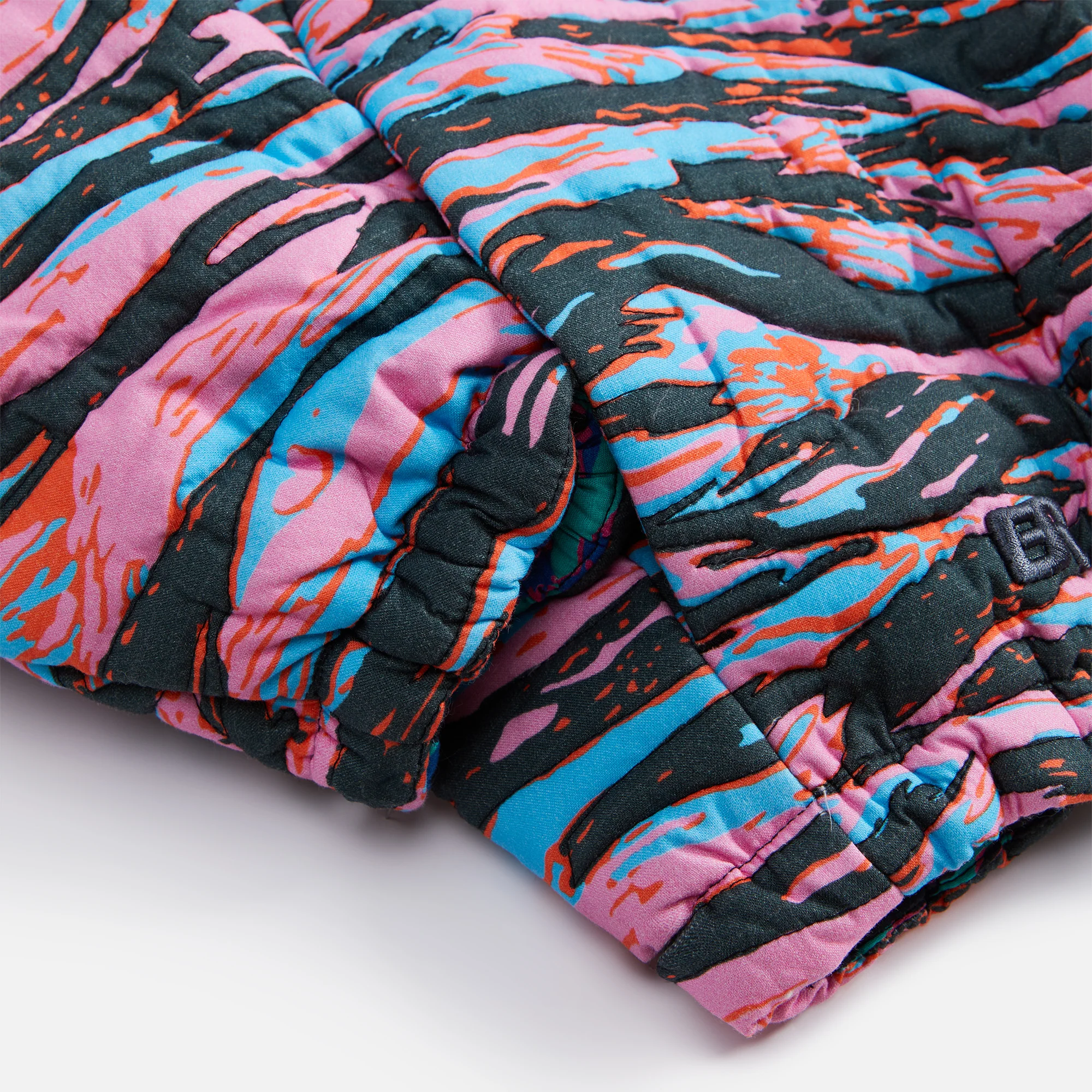 ERL Printed Quilted Puffer - Pink Rave Camo - Image 3