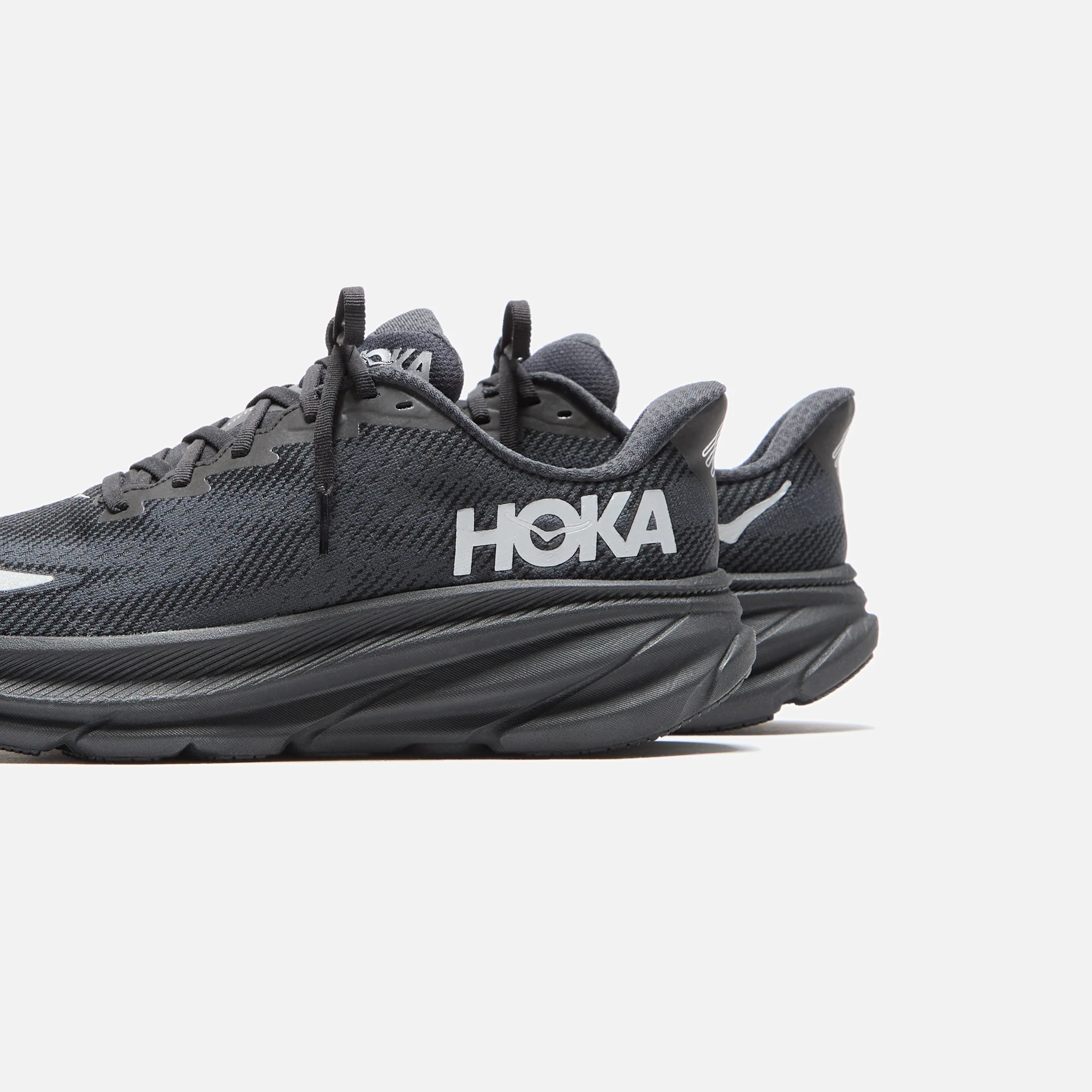 HOKA Clifton 9 GTX - Black - Image 4