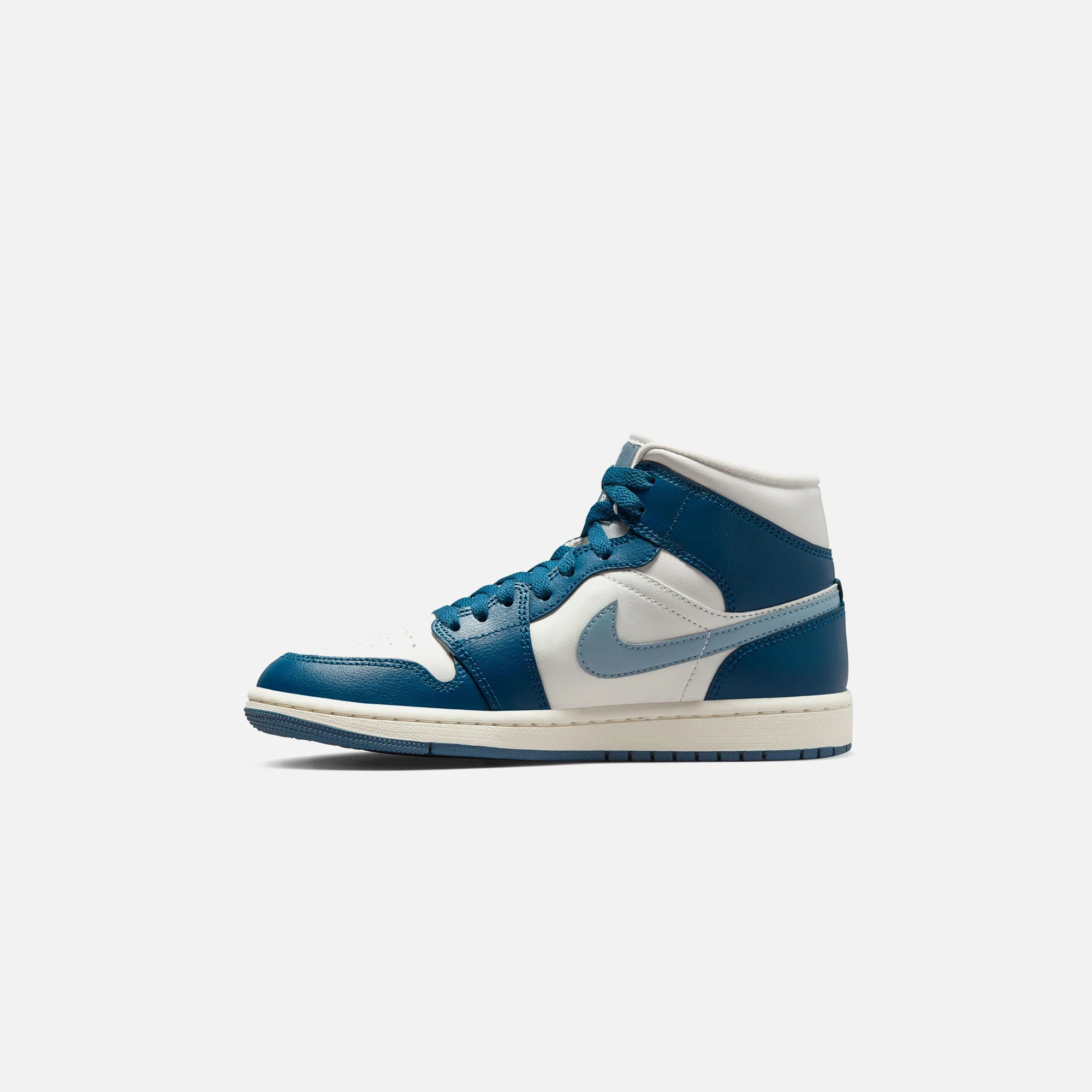 Nike WMNS Air Jordan 1 Mid - Sky J French / Blue / Ozone Blue / Sail - Image 3