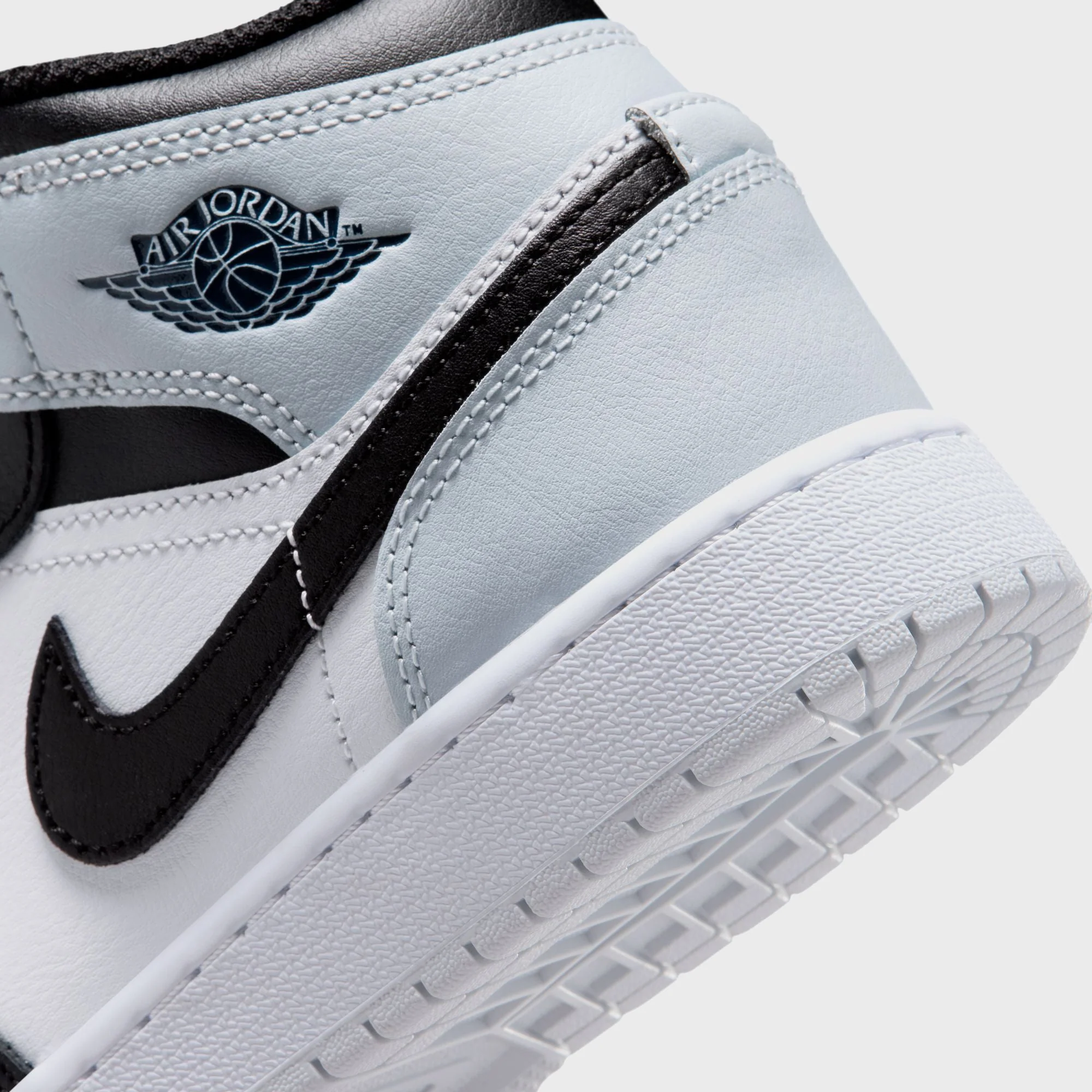 Jordan GS Air Jordan 1 Mid - Black / Aura / Squadron Blue - Image 8