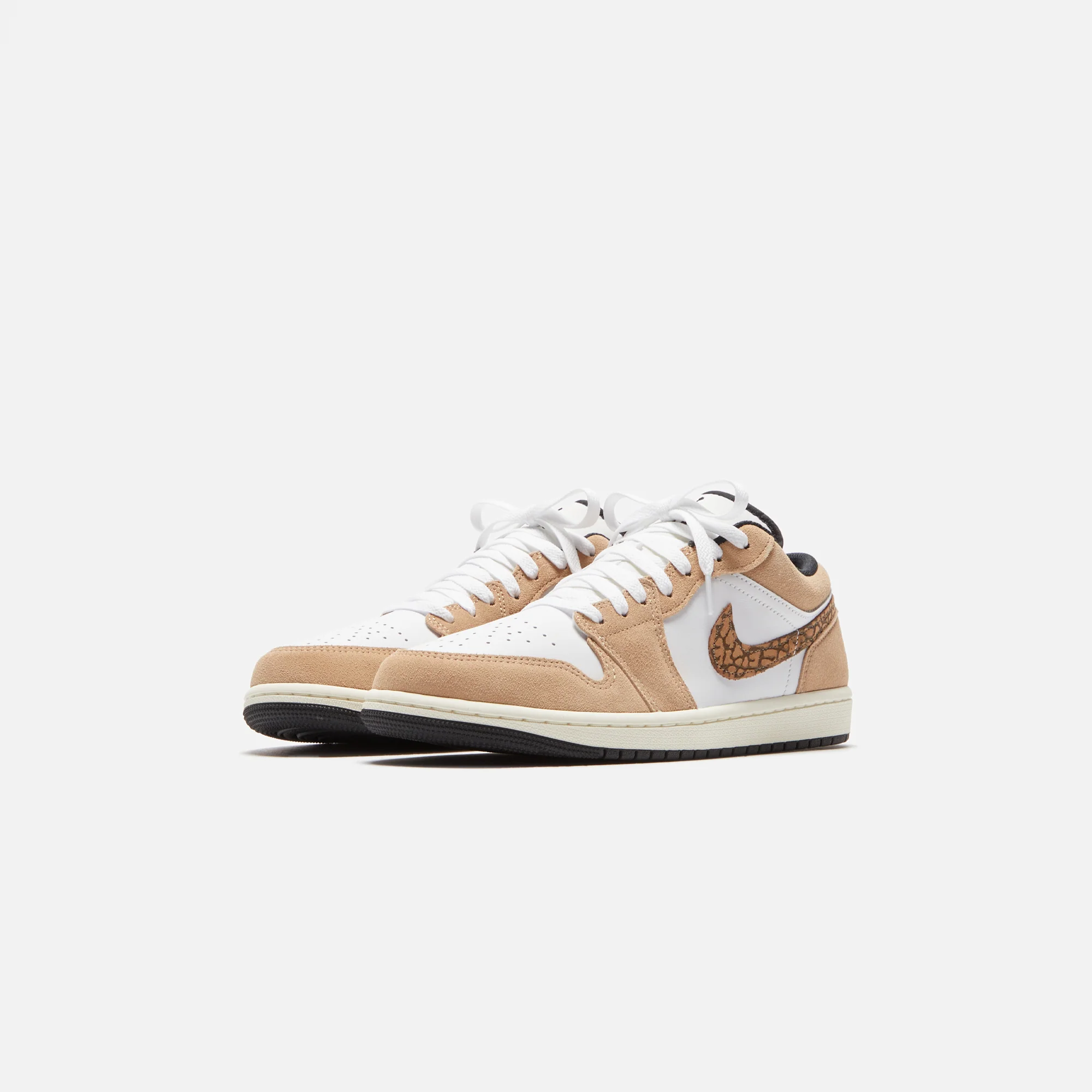 Nike Air Jordan 1 Low SE -  Hemp / Metallic Gold / White / Light British Tan - Image 2