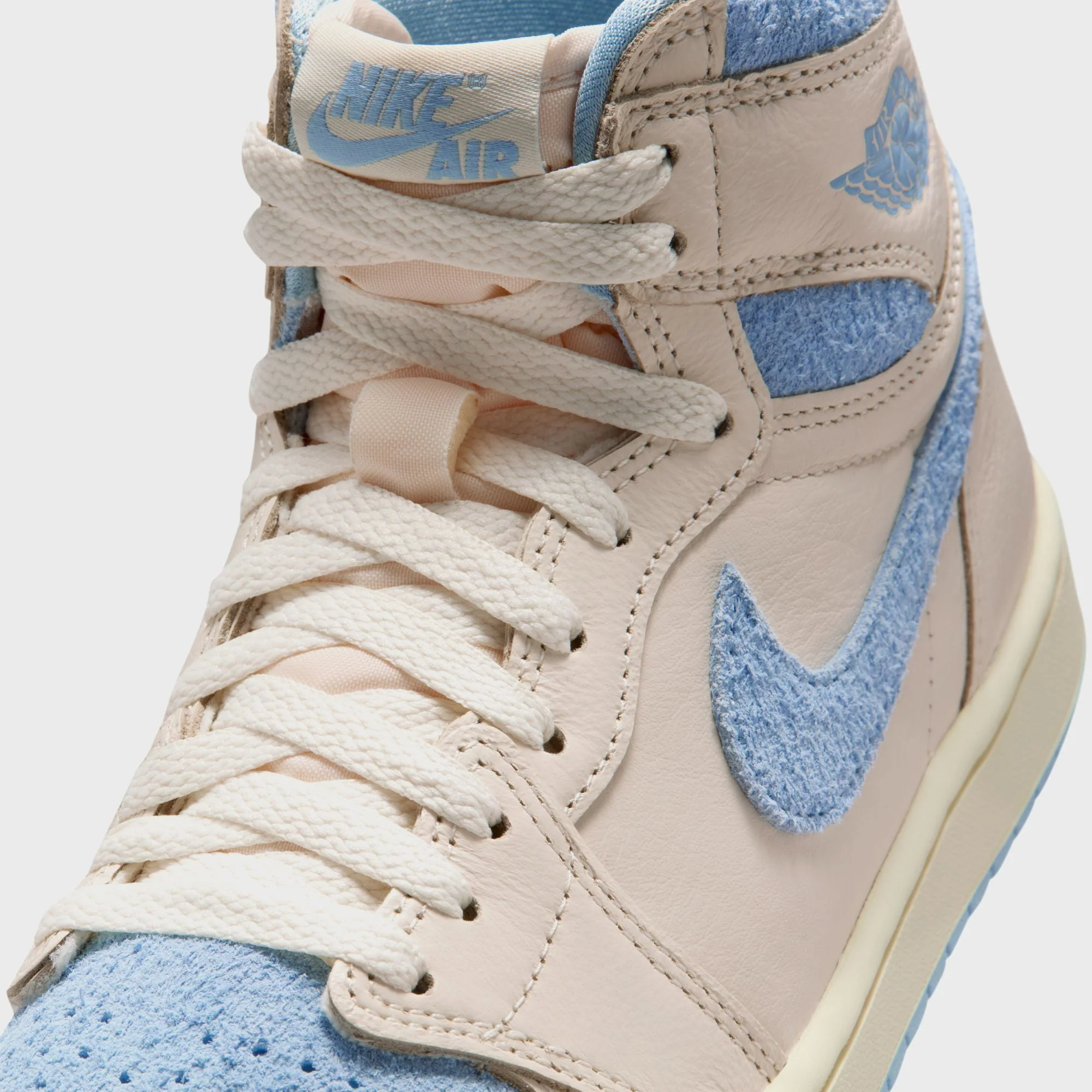 Jordan WMNS Air Jordan 1 Retro High OG - Pale Ivory / Psychic Blue / Coconut Milk - Image 7