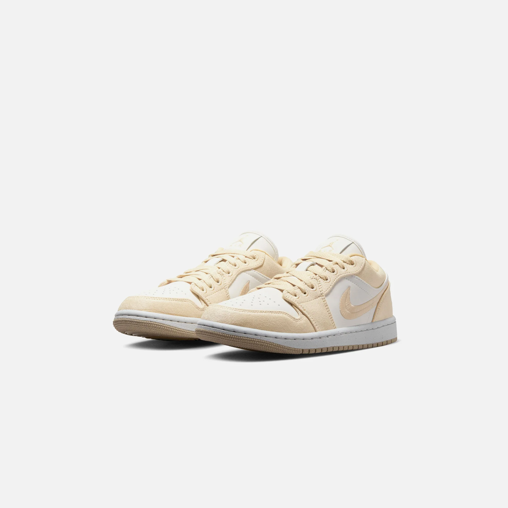 Jordan WMNS Air Jordan 1 Low SE - Team Gold / Sail - Image 2