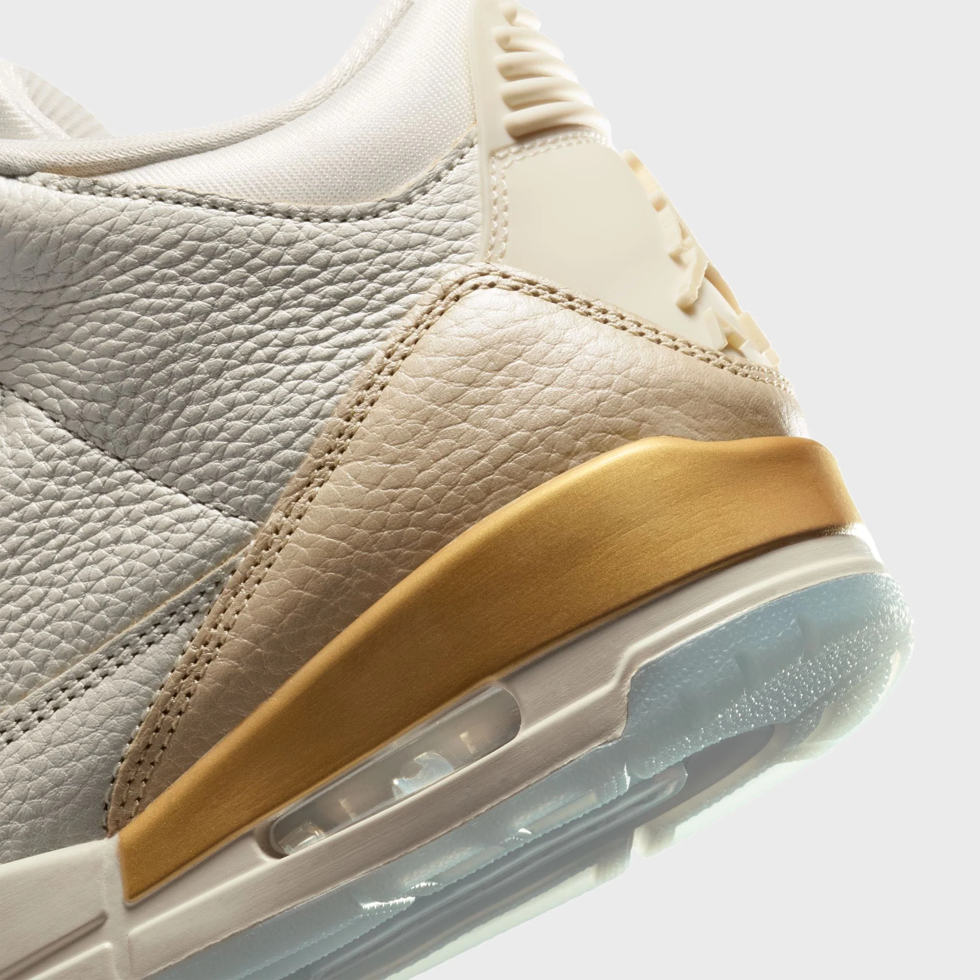 Jordan WMNS Air Jordan 3 Retro - Champion Sail / Team Gold / Pale Ivory / Metallic Gold / Ice - Image 7