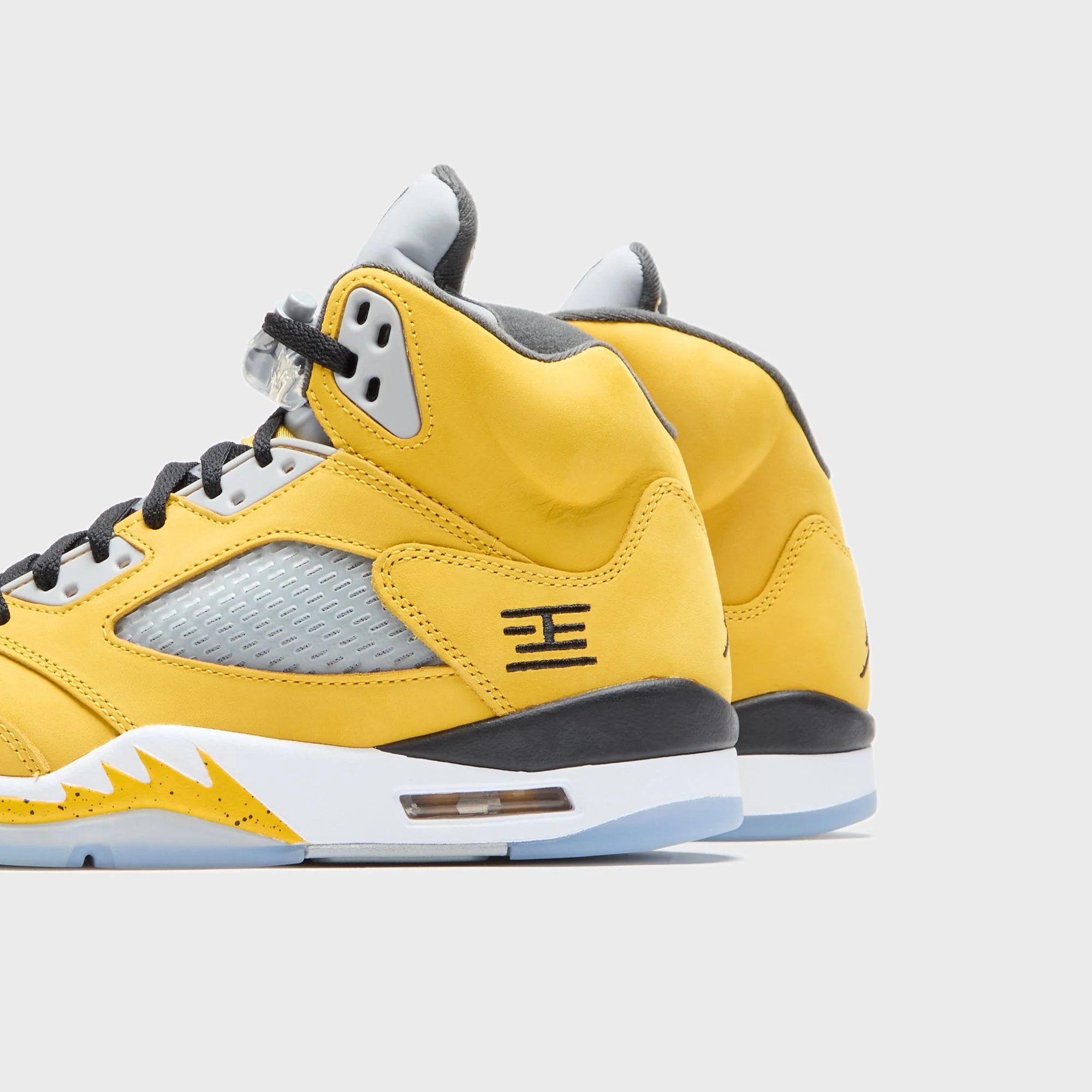 Jordan Air Jordan 5 Retro - Varsity Maize / Wolf Grey - Image 3