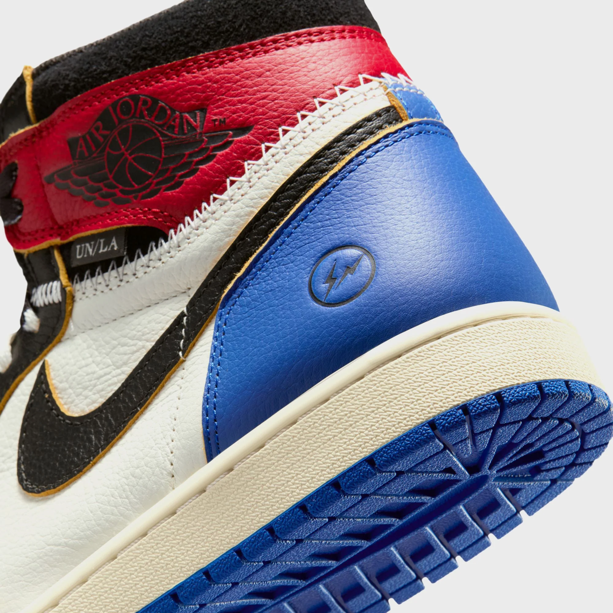 Jordan x Fragment x Union LA Air Jordan 1 Retro High OG - Black / White / Varsity Red / Sport Royal - Image 8