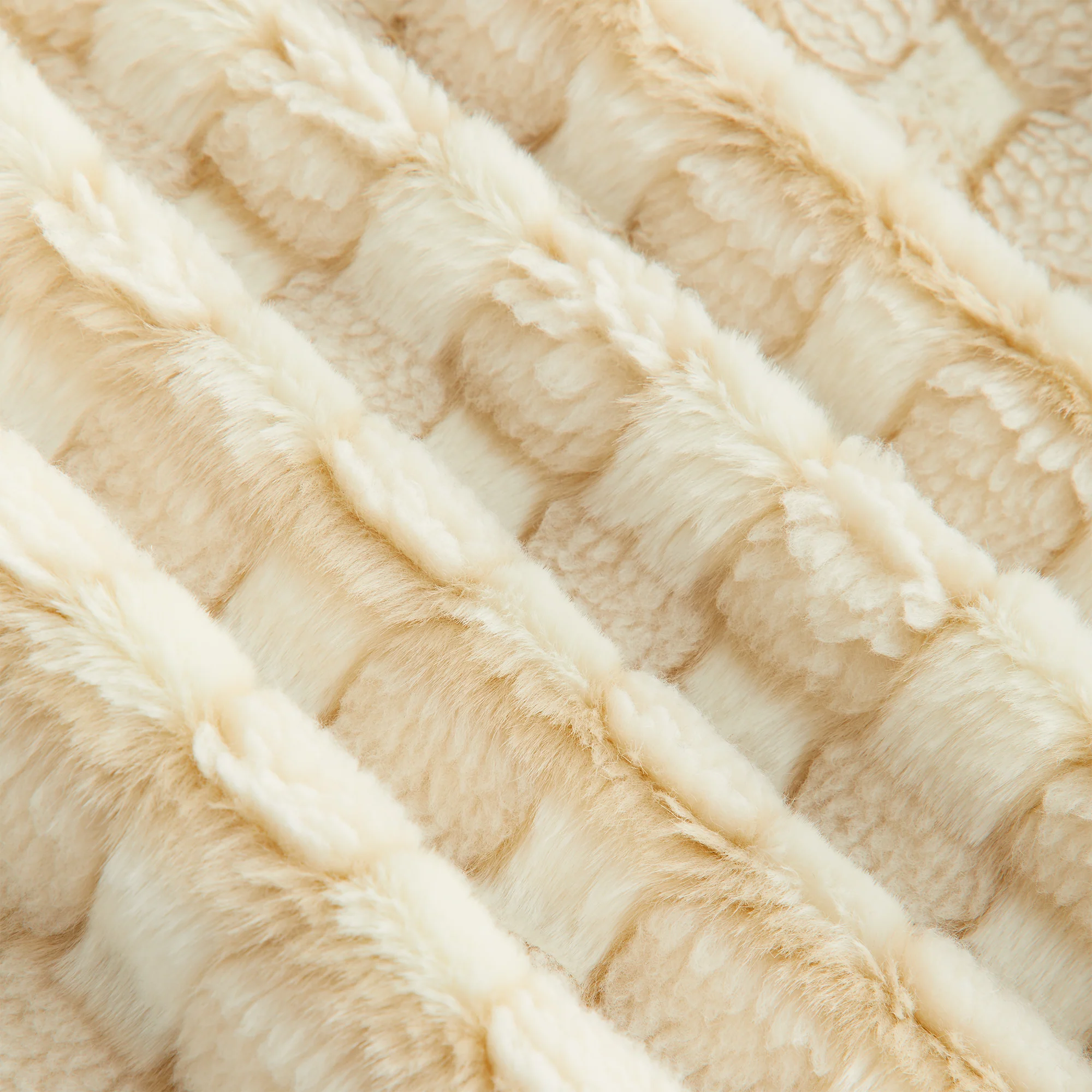 Kith Women Toshi Checked Teddy Bomber - Veil - Image 6