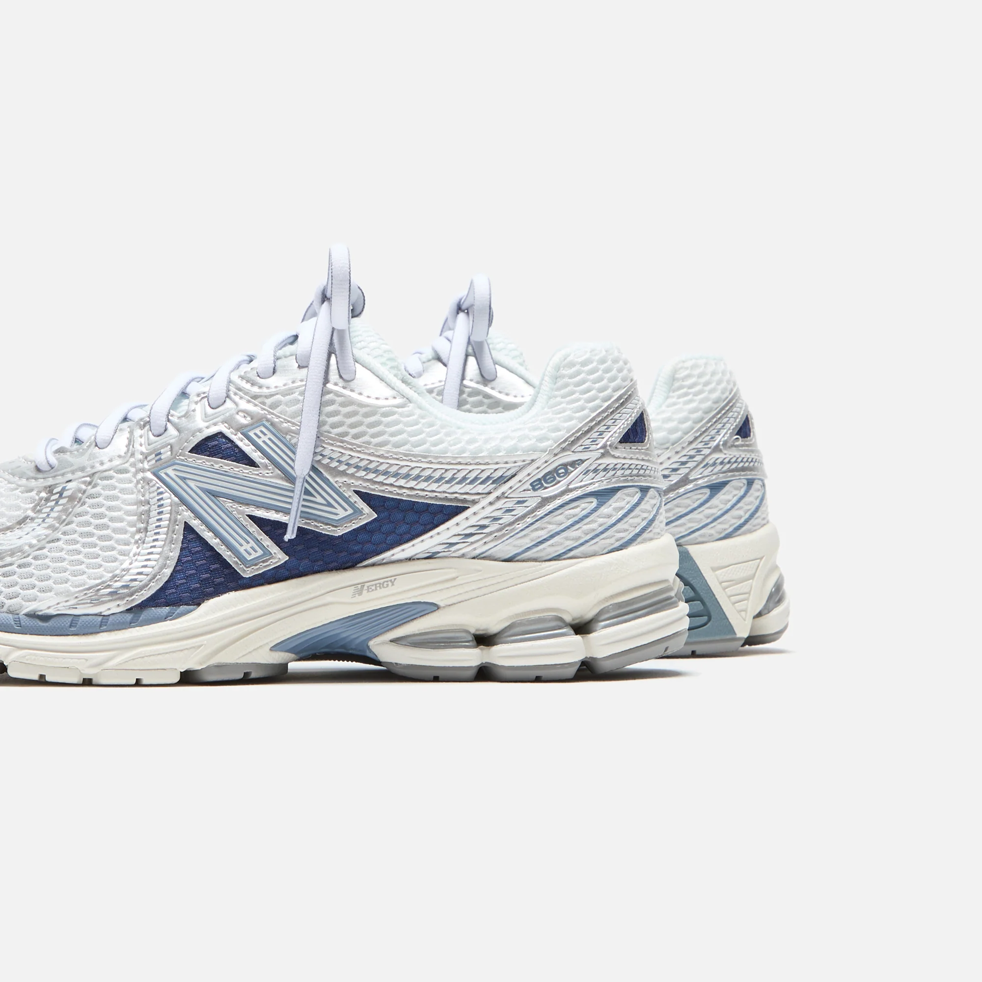 New Balance 860v2 - Arctic Grey - Image 3