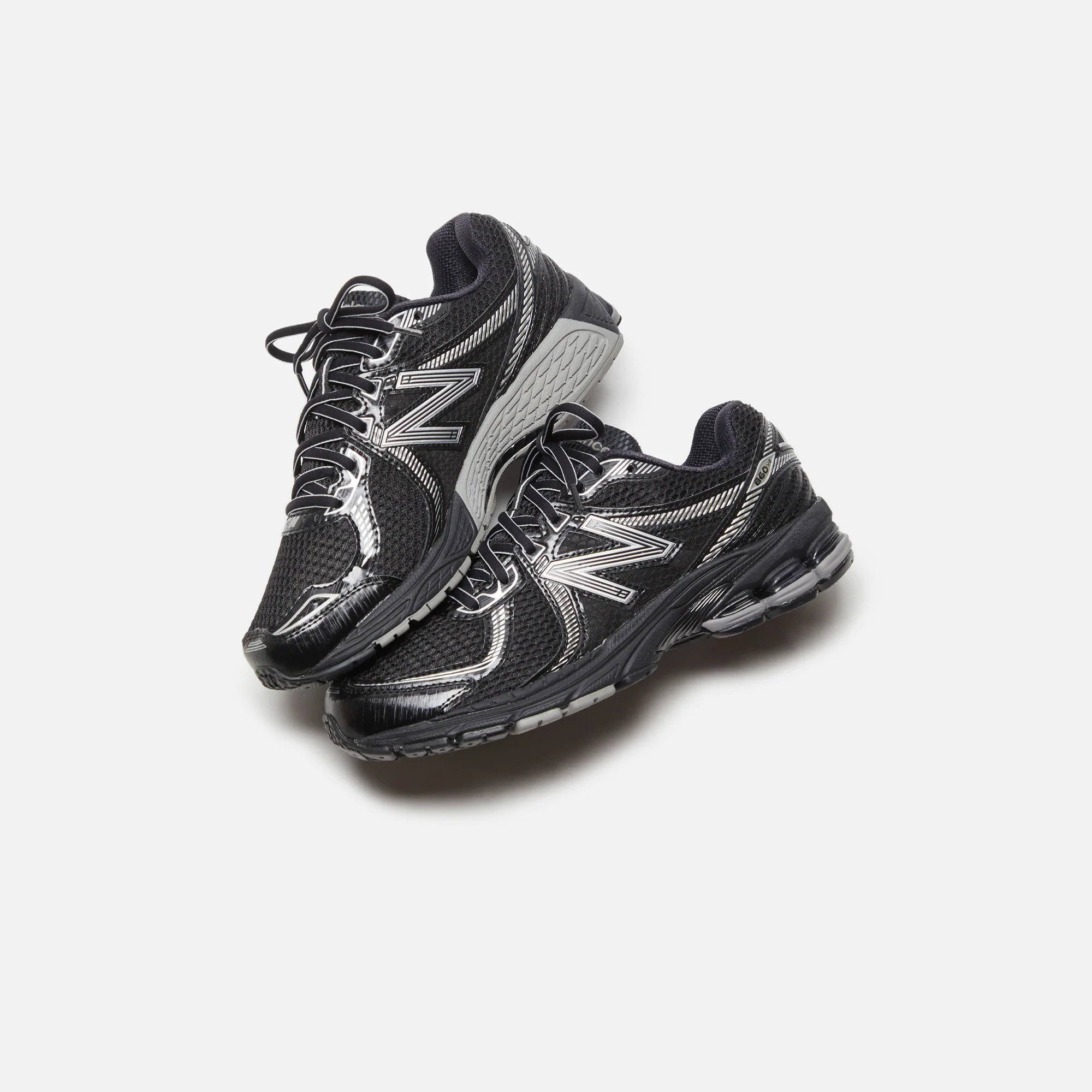 New Balance 860v2 - Black / Silver Metallic - Image 6
