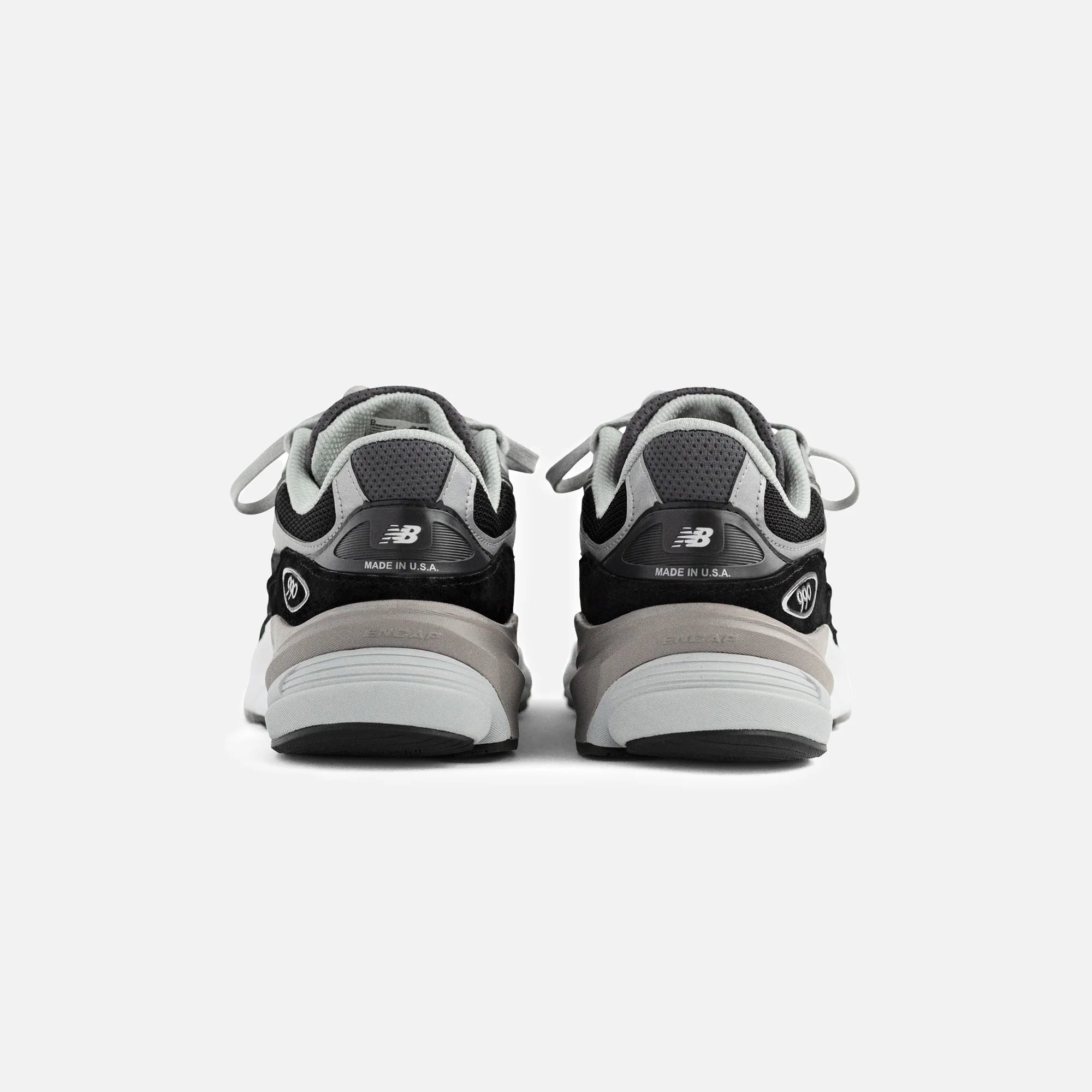 New Balance WMNS 990 V6 - Black - Image 4