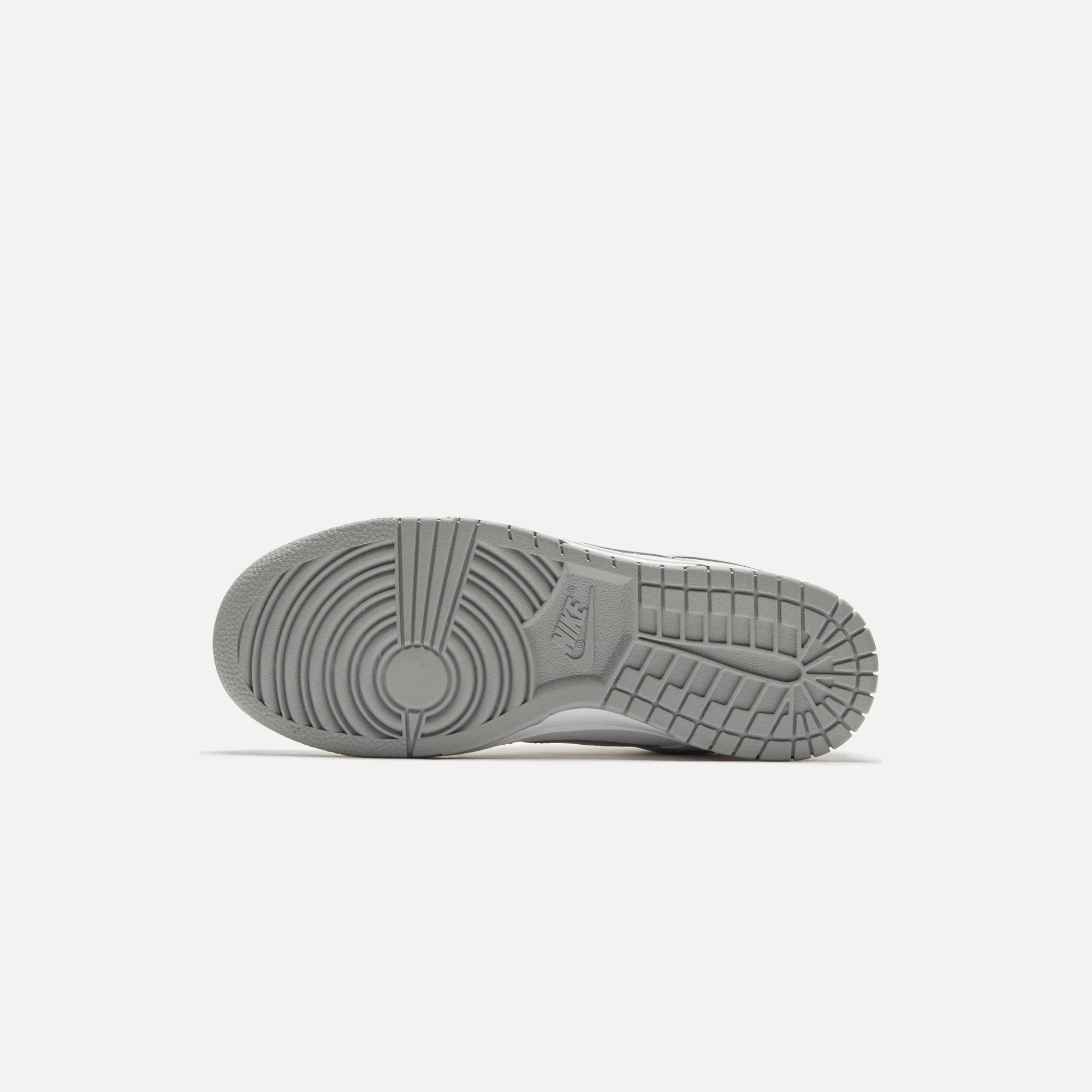 Nike Dunk Low Retro - Summit White / Light Smoke Grey / Platinum - Image 5
