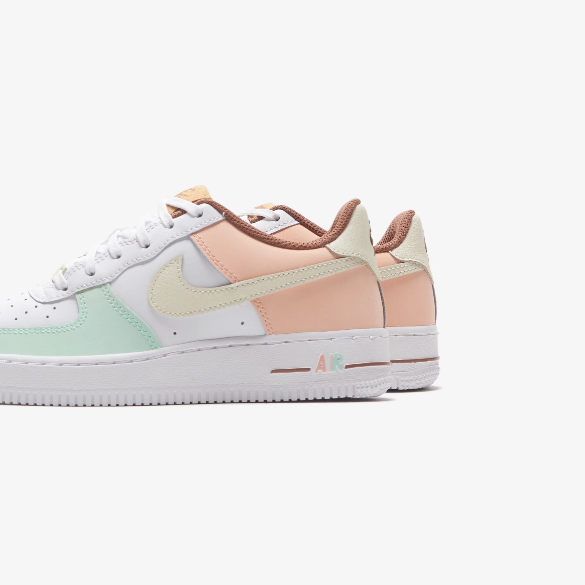 Nike Air Force 1 LV8 SC - White / Coconut Milk / Mint Foam - Image 3