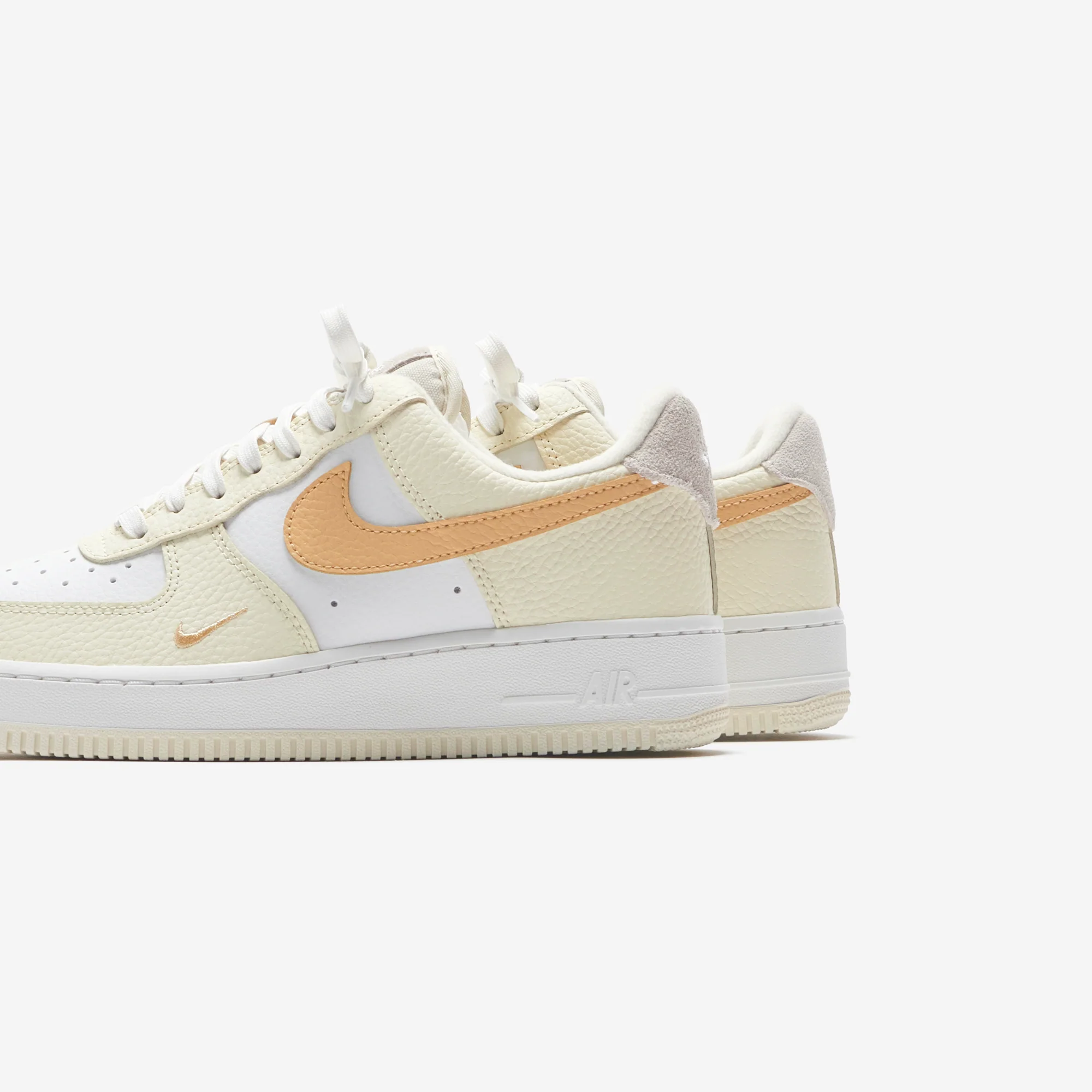 Nike Wmns Air Force 1 Low `07 - Coconut Milk / Sesame / Light Bone - Image 3