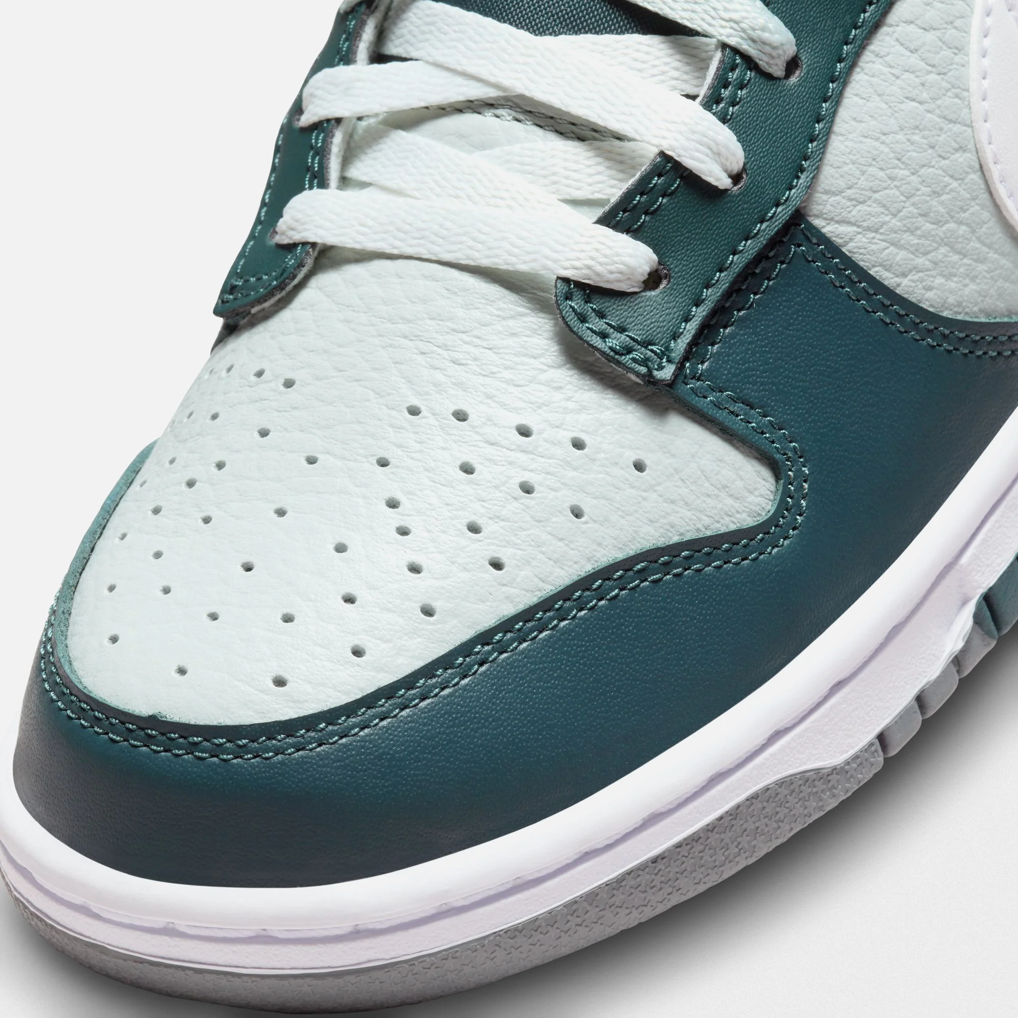 Nike Dunk Low Retro Premium - Deep Jungle / White / Light Silver - Image 8