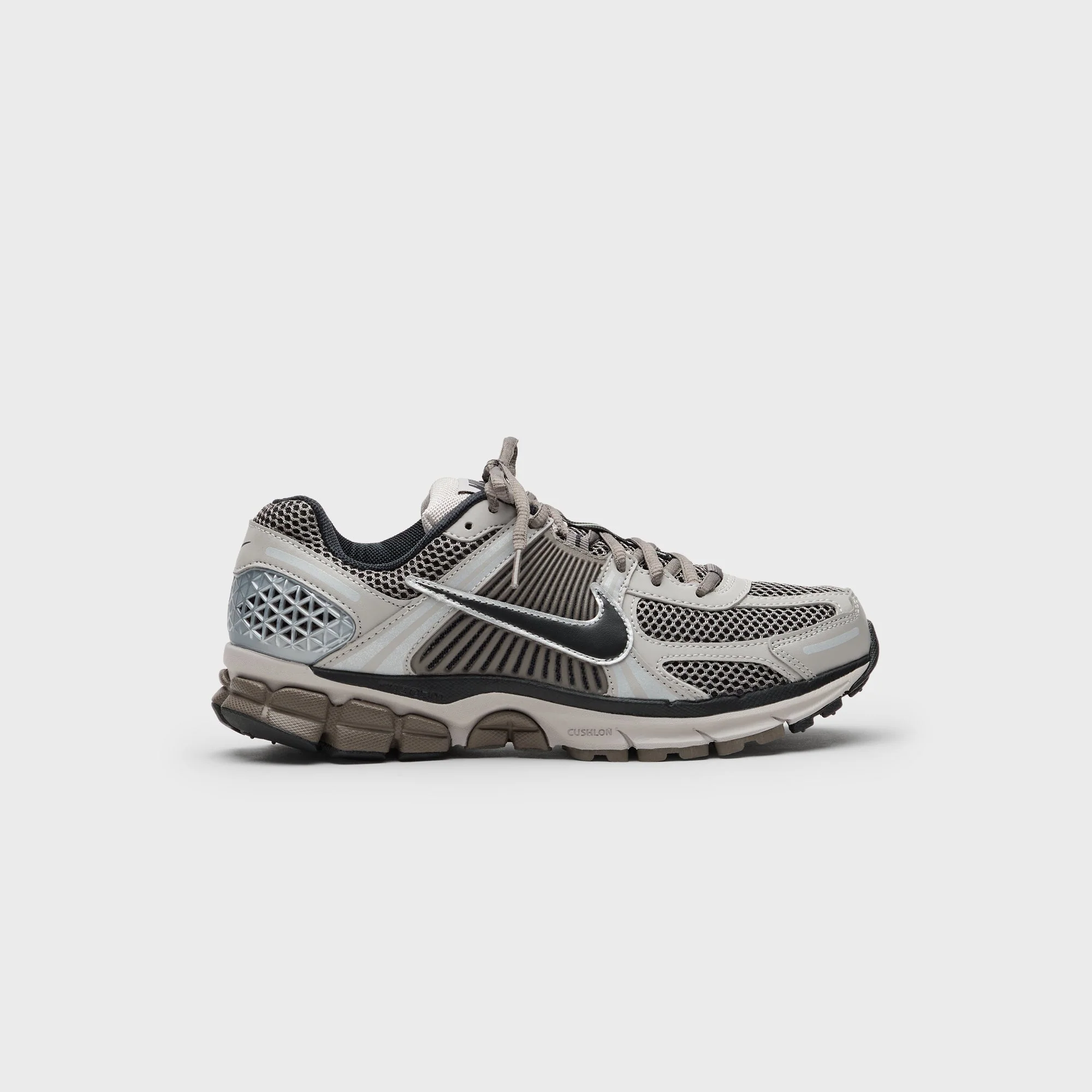 Nike Zoom Vomero 5 - College Grey / Black / Cave Stone