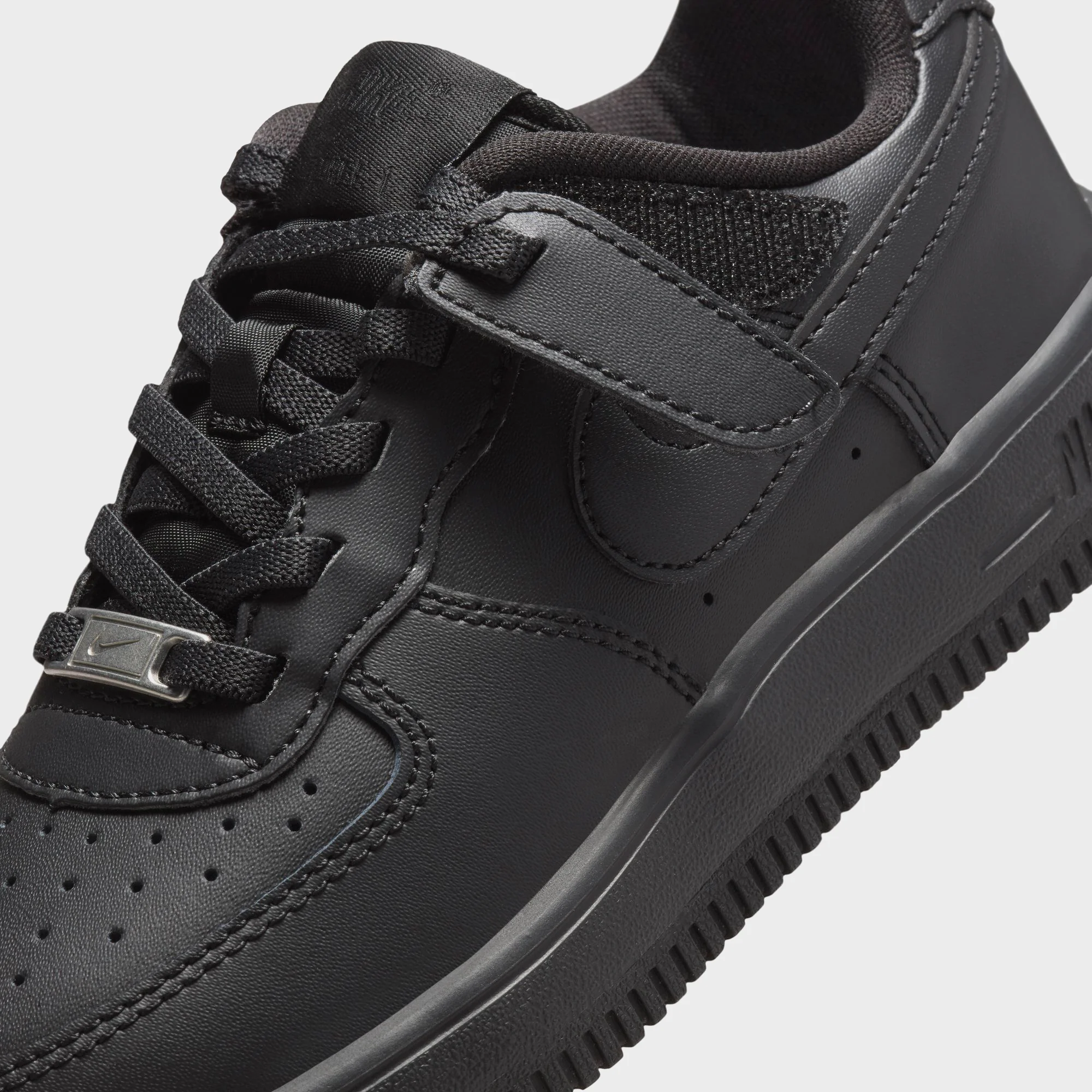 Nike PS Air Force 1 Low Easy On -  Black / Black / Black - Image 6