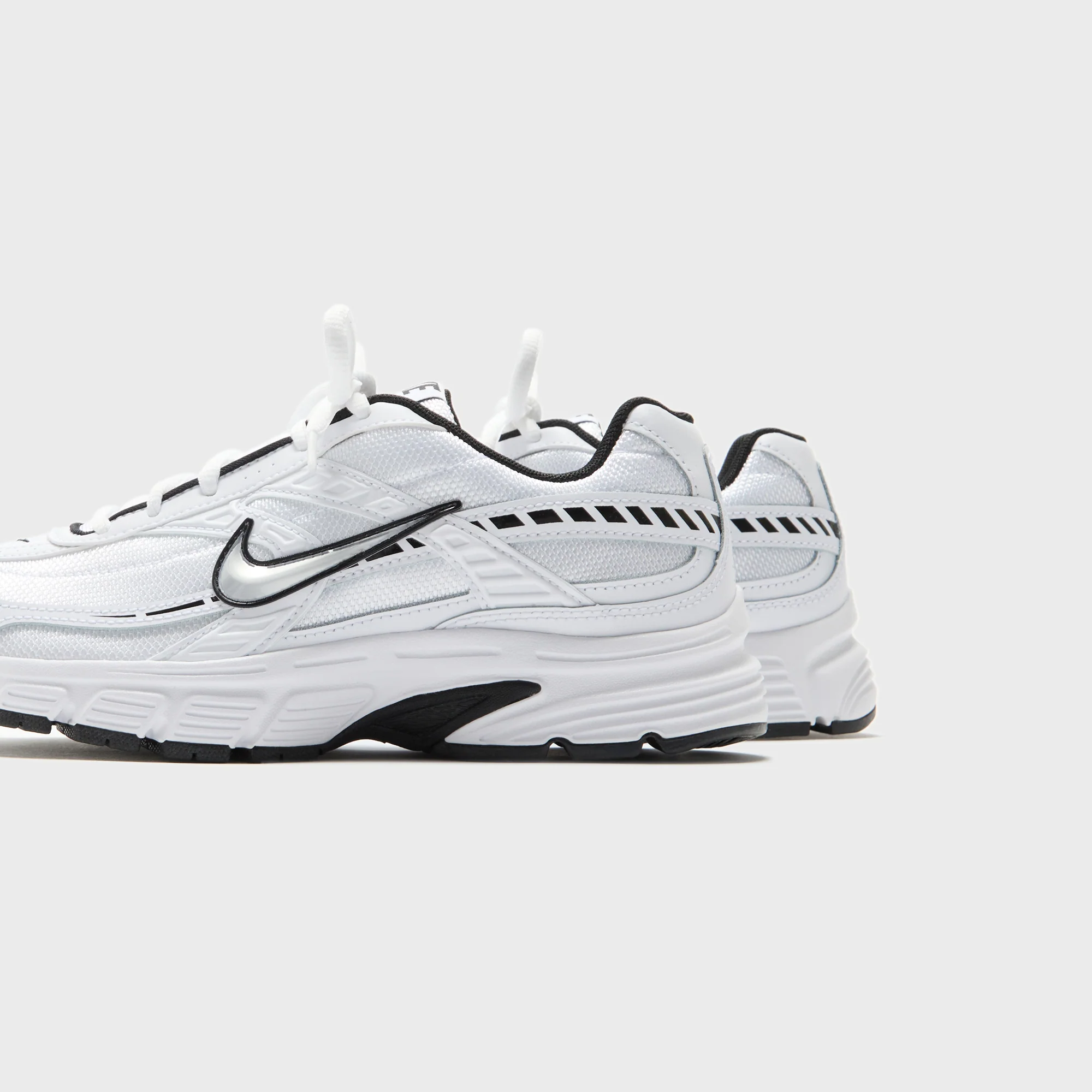 Nike WMNS Initiator Cn - White / Black / Metallic Silver - Image 3