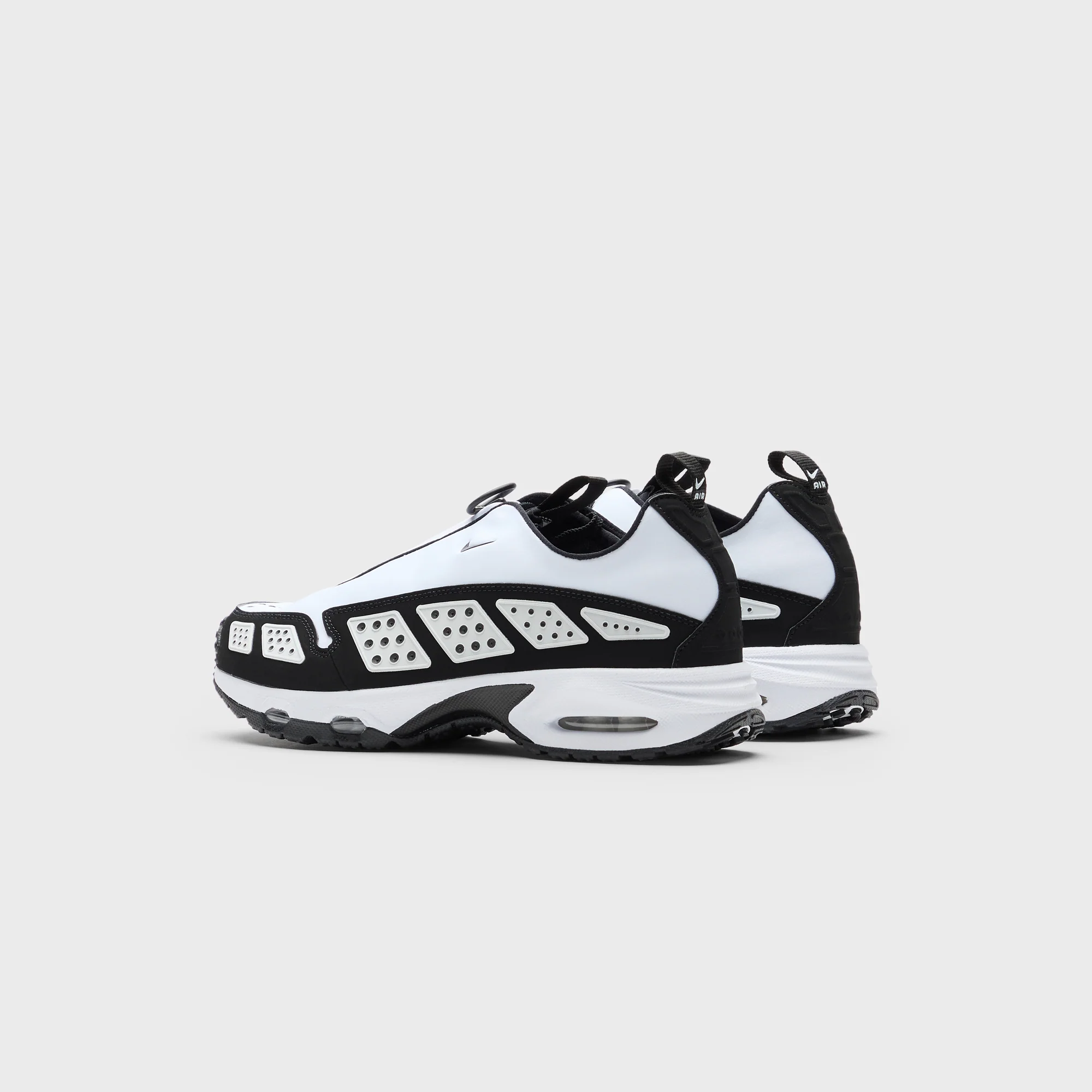 Nike WMNS Air Max SNDR - White / Black - Image 4