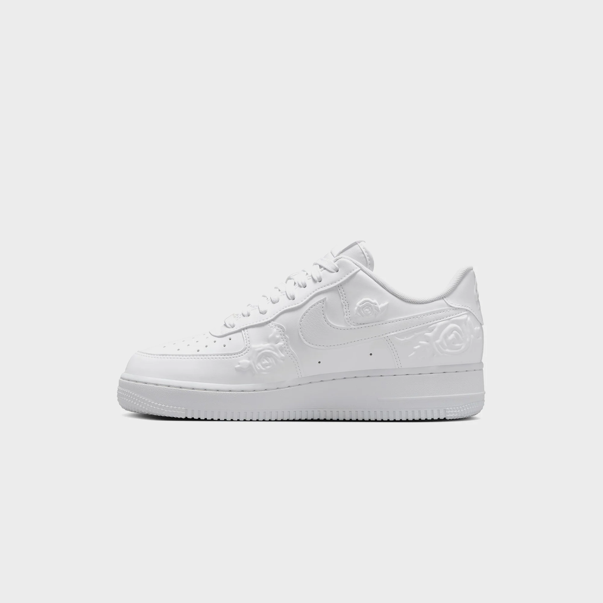Nike WMNS Air Force 1 '07 SE - White / White / White / Black - Image 5