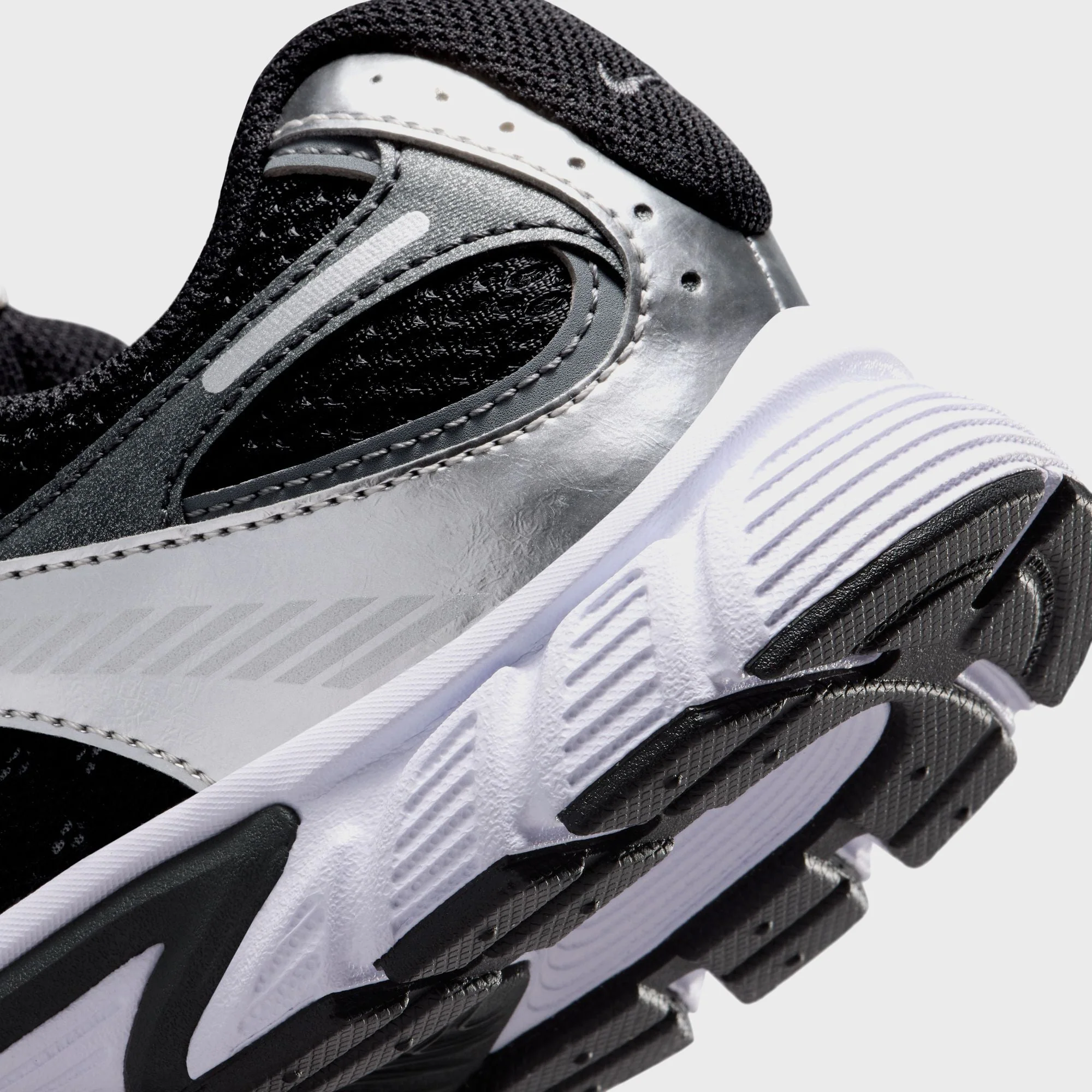 Nike GS V5 Rnr - Black / Anthracite / Smoke Grey - Image 8