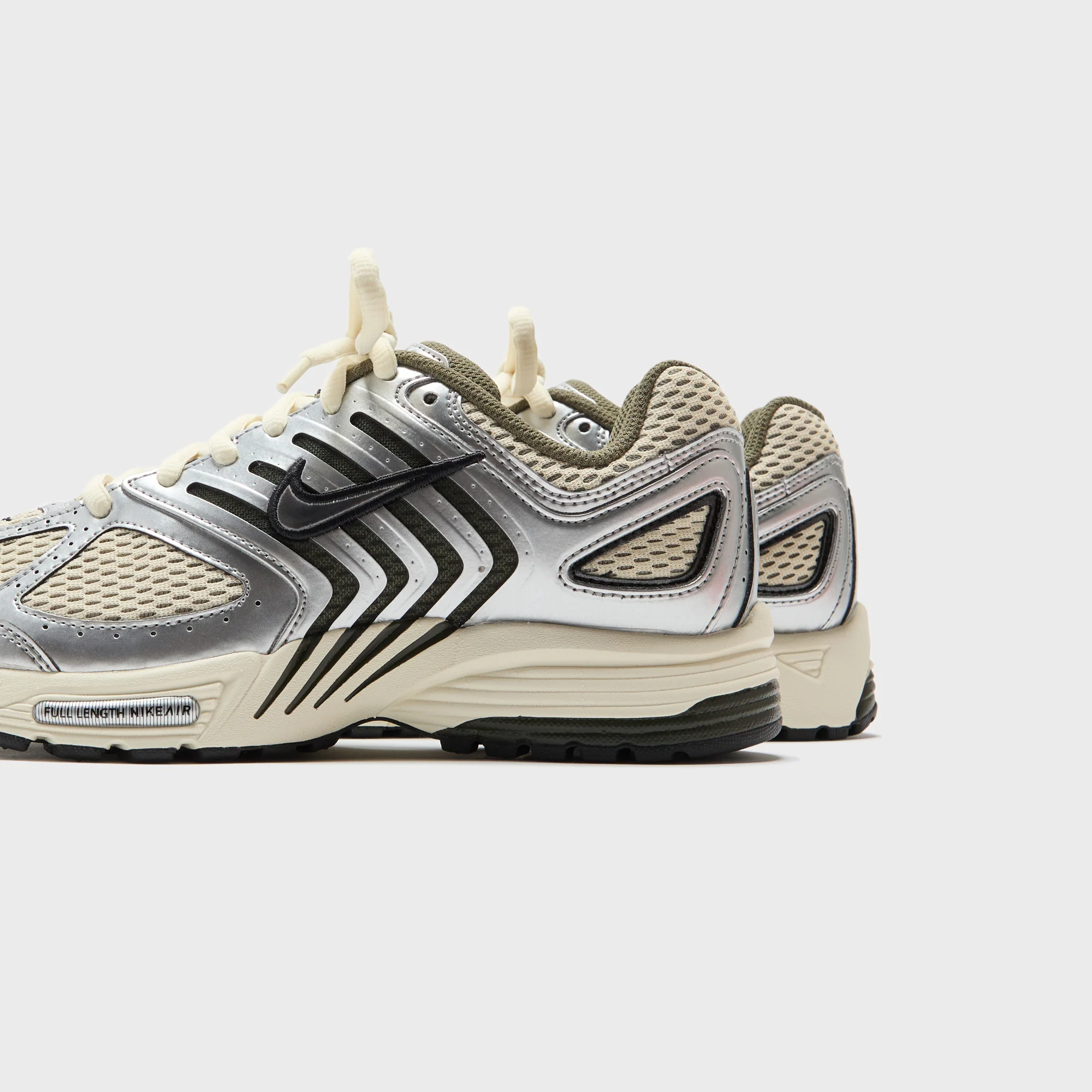 Nike Air Pegasus 2K5 - Light Khaki / Metallic Silver - Image 3