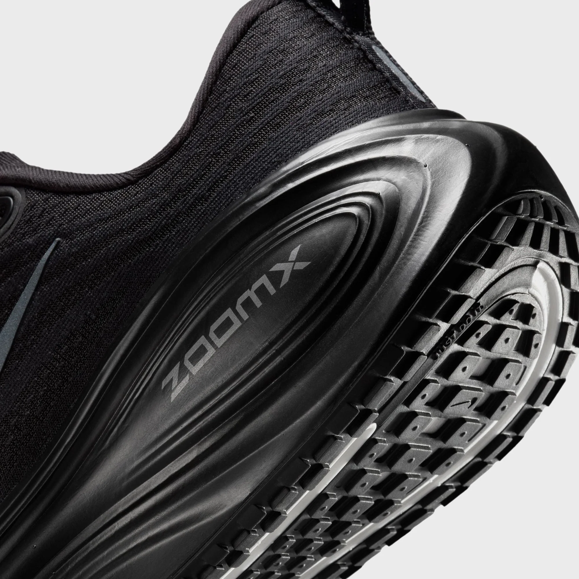 Nike WMNS Vomero Plus - Black / Dark Smoke Grey / Metallic Dark Grey - Image 7