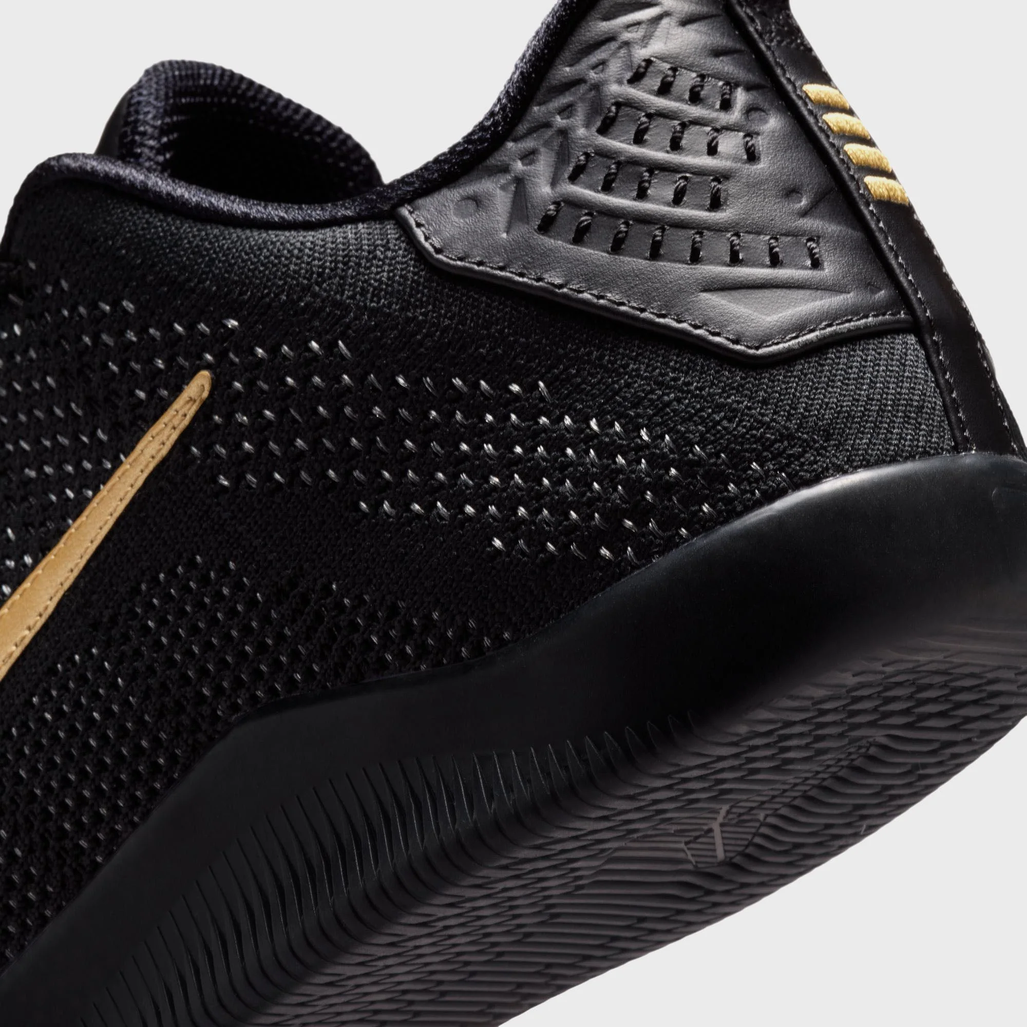 Nike Kobe 11 Elite Protro - Black / Metallic Gold - Image 7