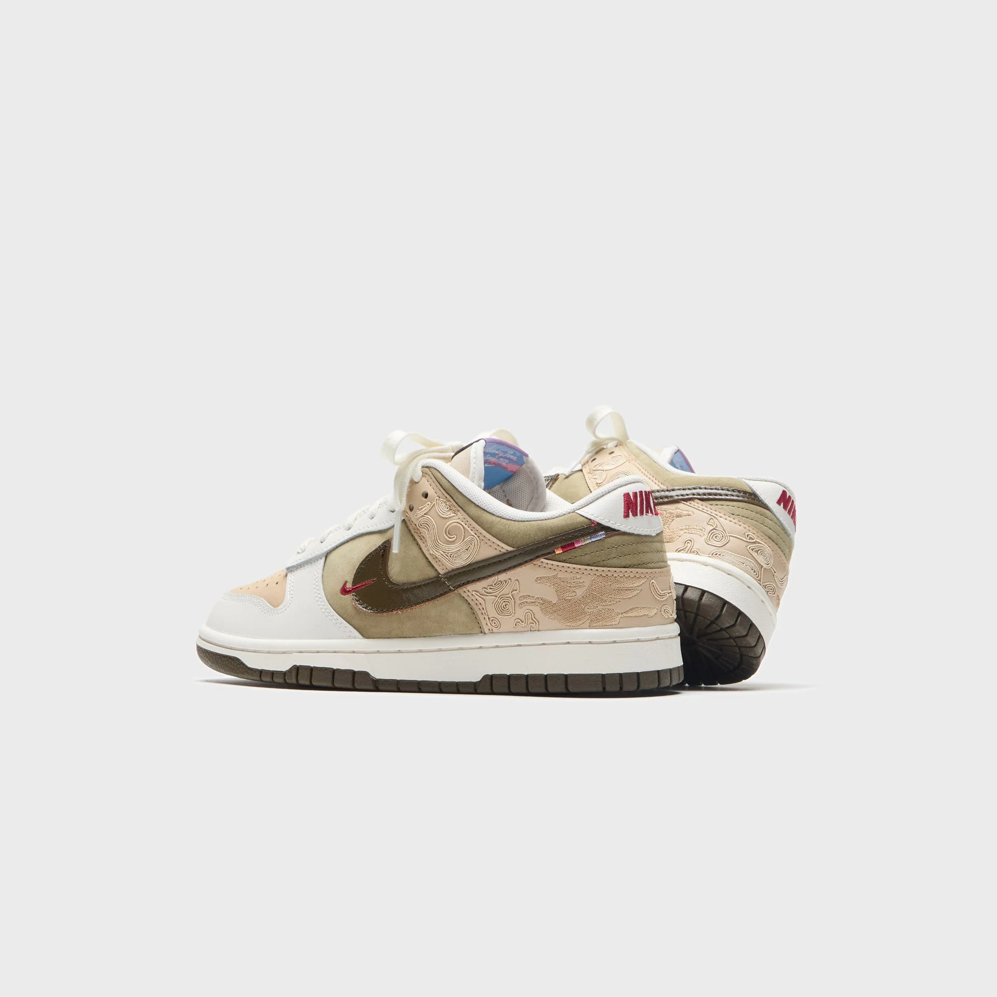 Nike Dunk Low SE - Linen / Phantom / Neutral Olive / Dark Hazel - Image 3
