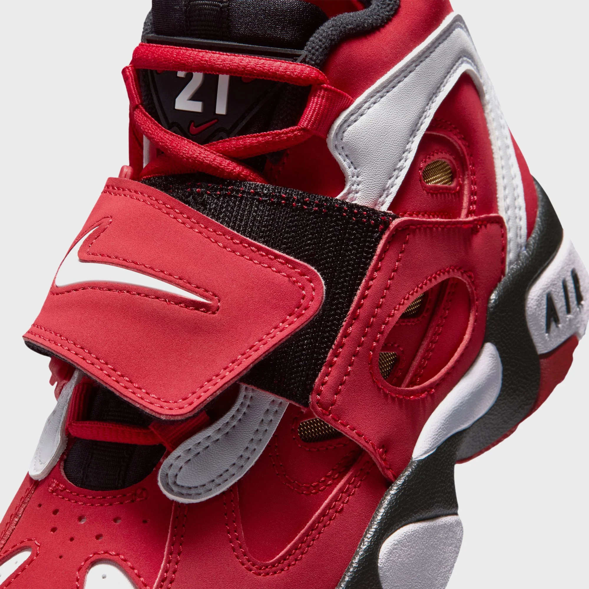 Nike GS Air Diamond Turf II - Main Red / Black / Metallic Gold / White - Image 6