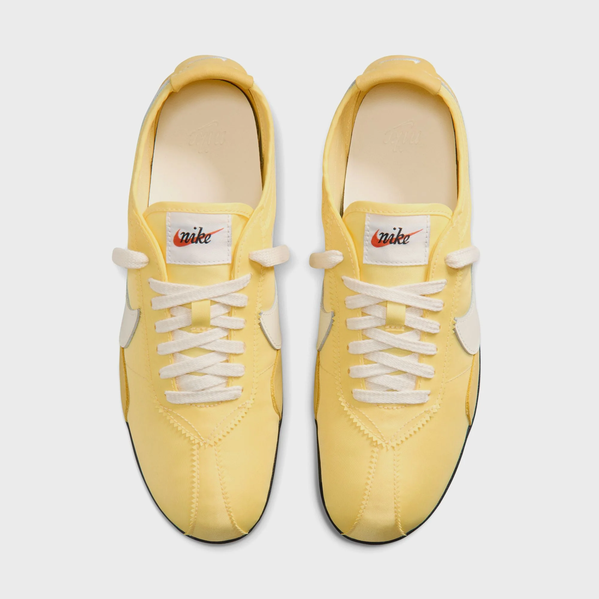 Nike WMNS Moon Shoe OG - Soft Yellow / Black / Soft Pearl - Image 4