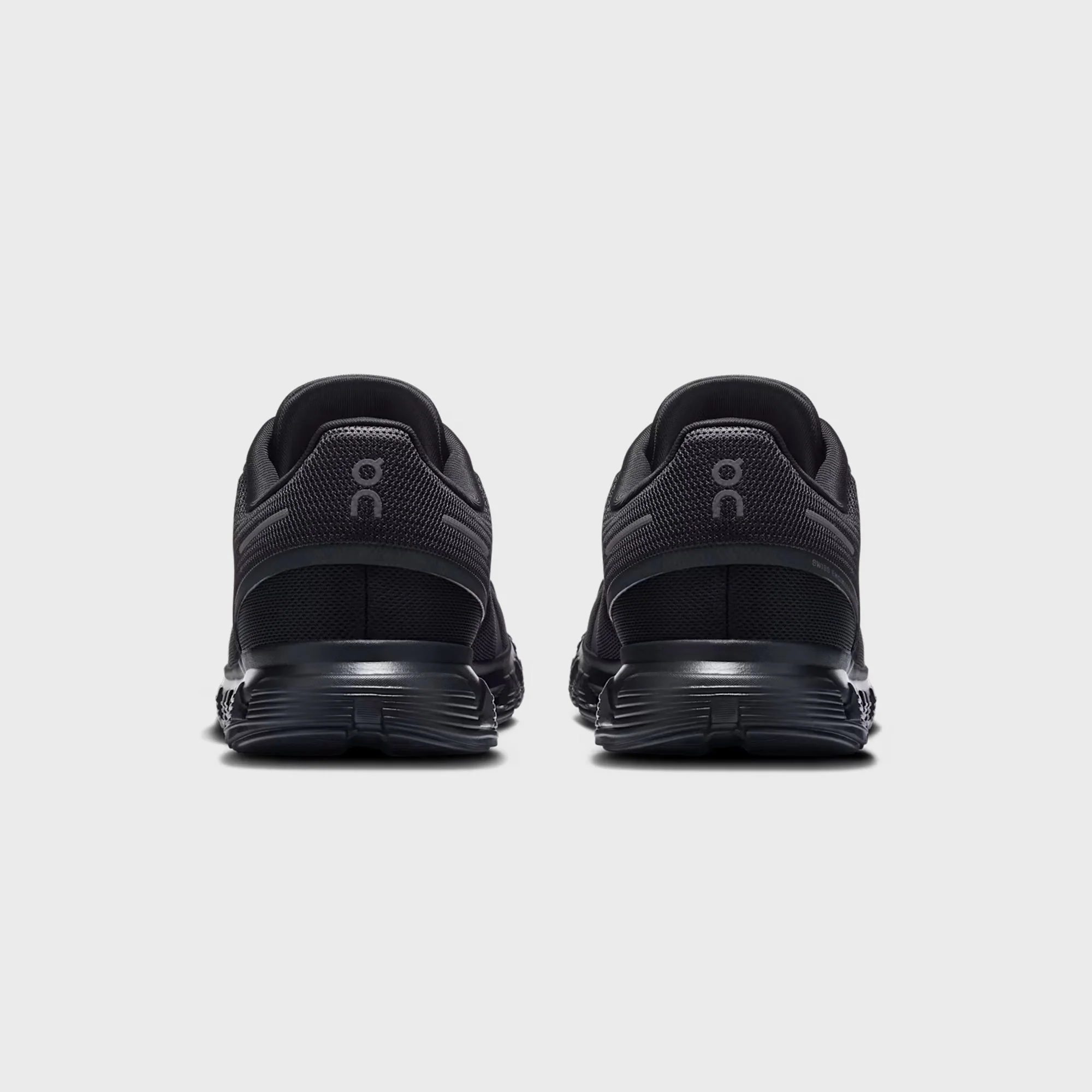 On Running Cloud 6 - Black / Eclipse - Image 4