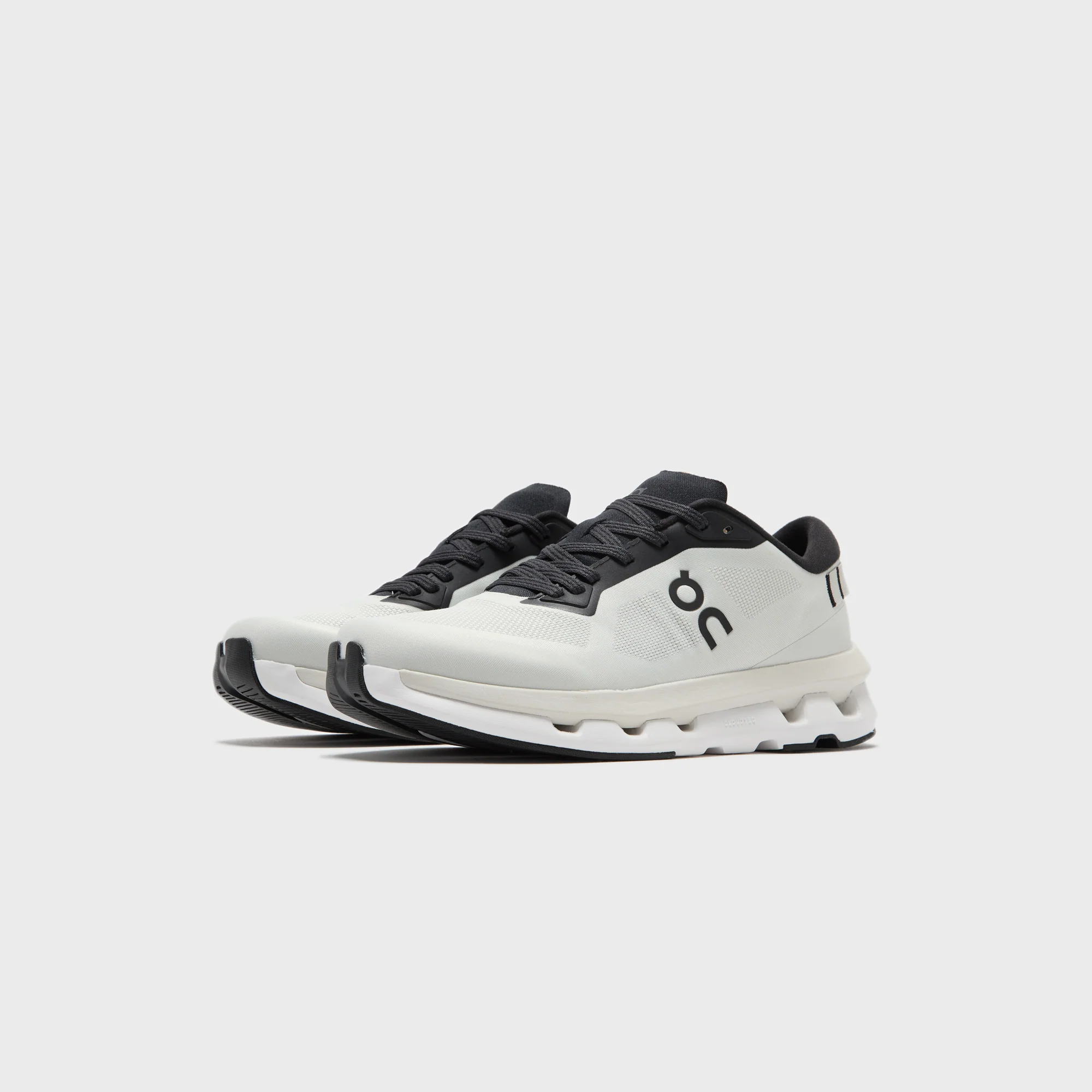 On Running Cloudzone - Ice / Black - Image 2
