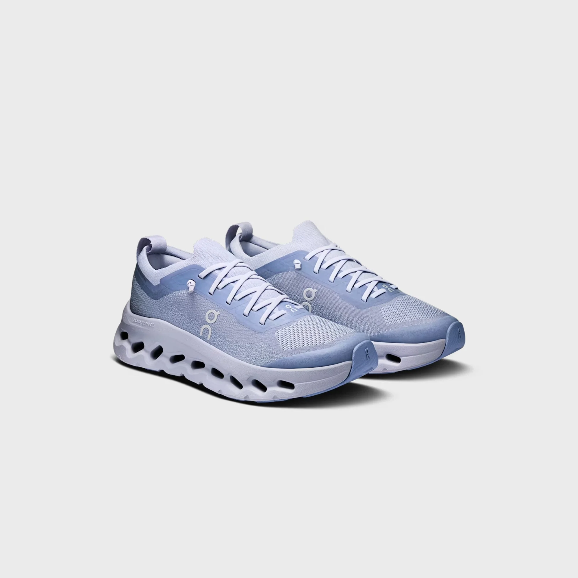 On Running WMNS Cloudtilt Moon - Nimbus - Image 2