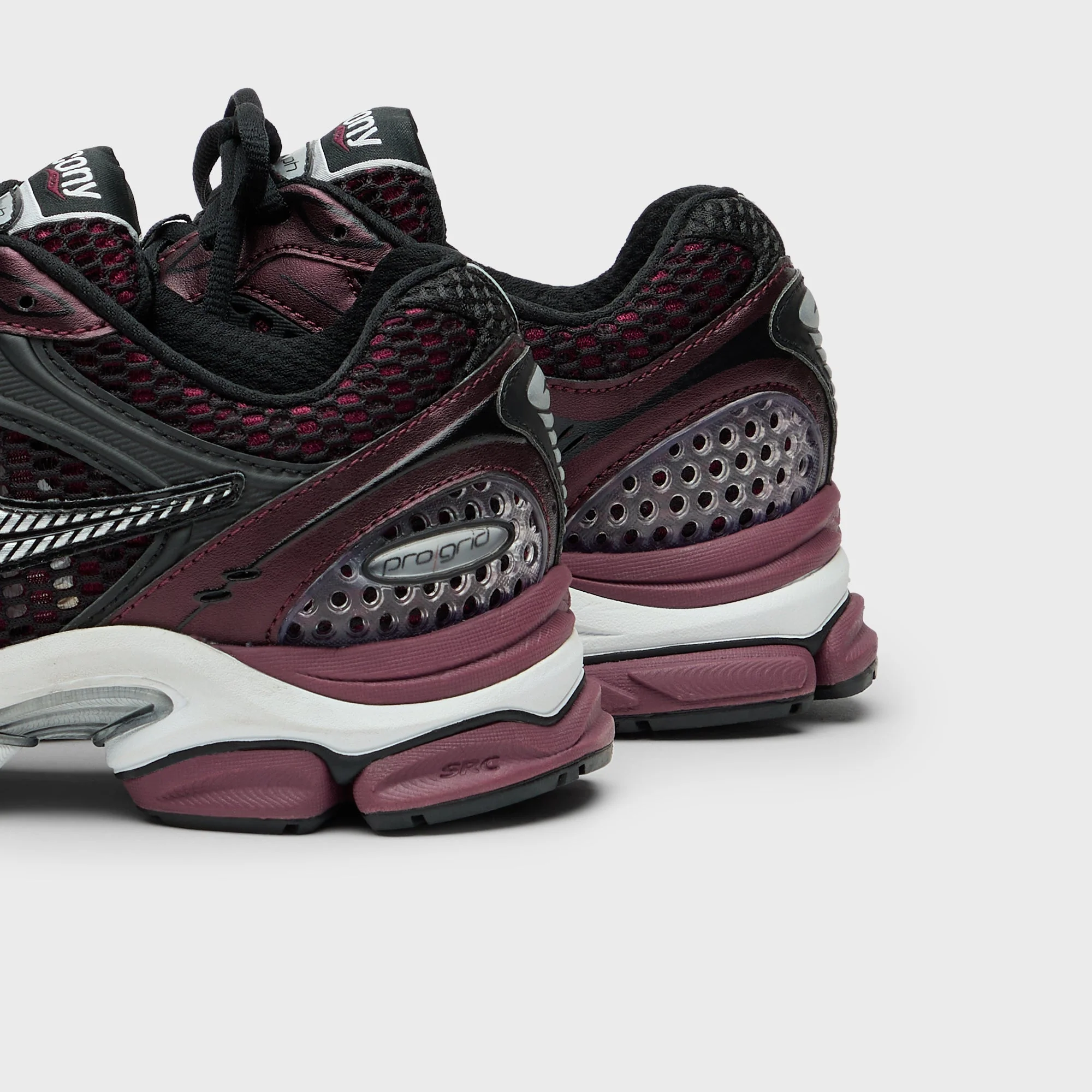 Saucony Progrid Triumph 4 - Maroon / Black - Image 3