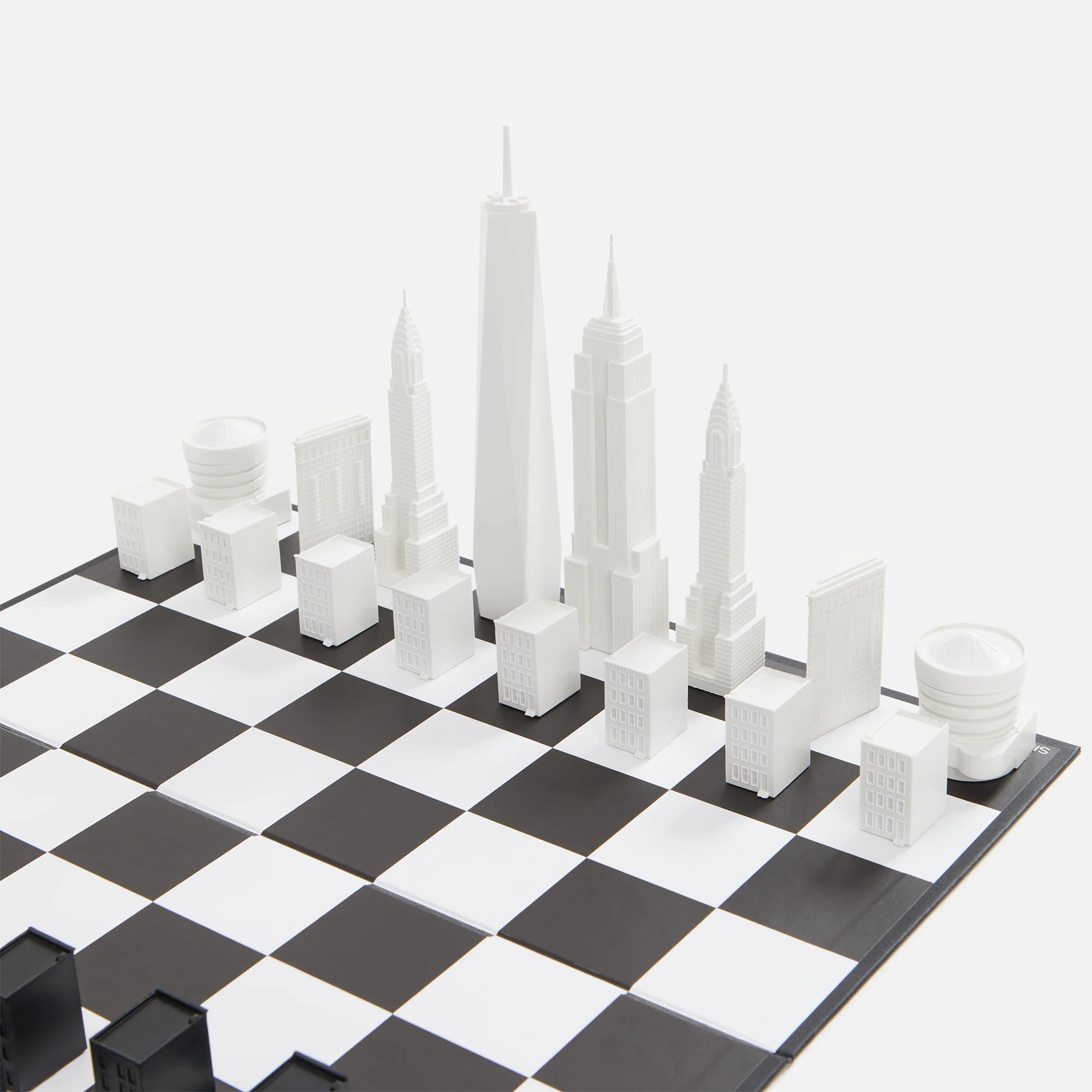 Skyline Chess The New York Edition - Black / White - Image 3