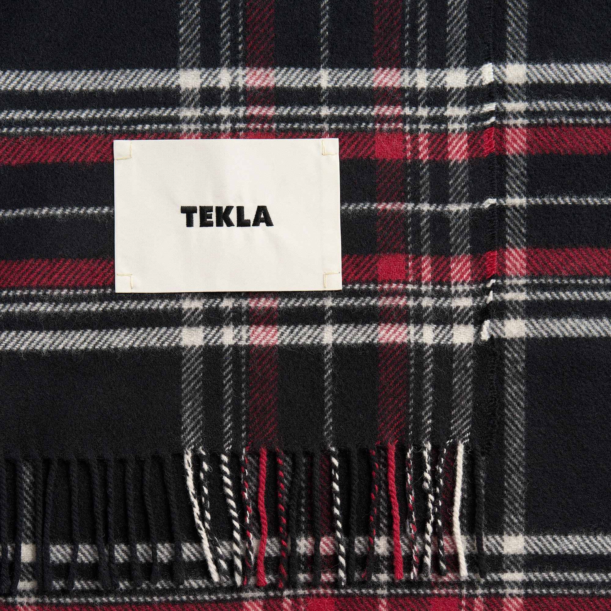 Tekla Lambswool Blanket - Black Plaid - Image 3